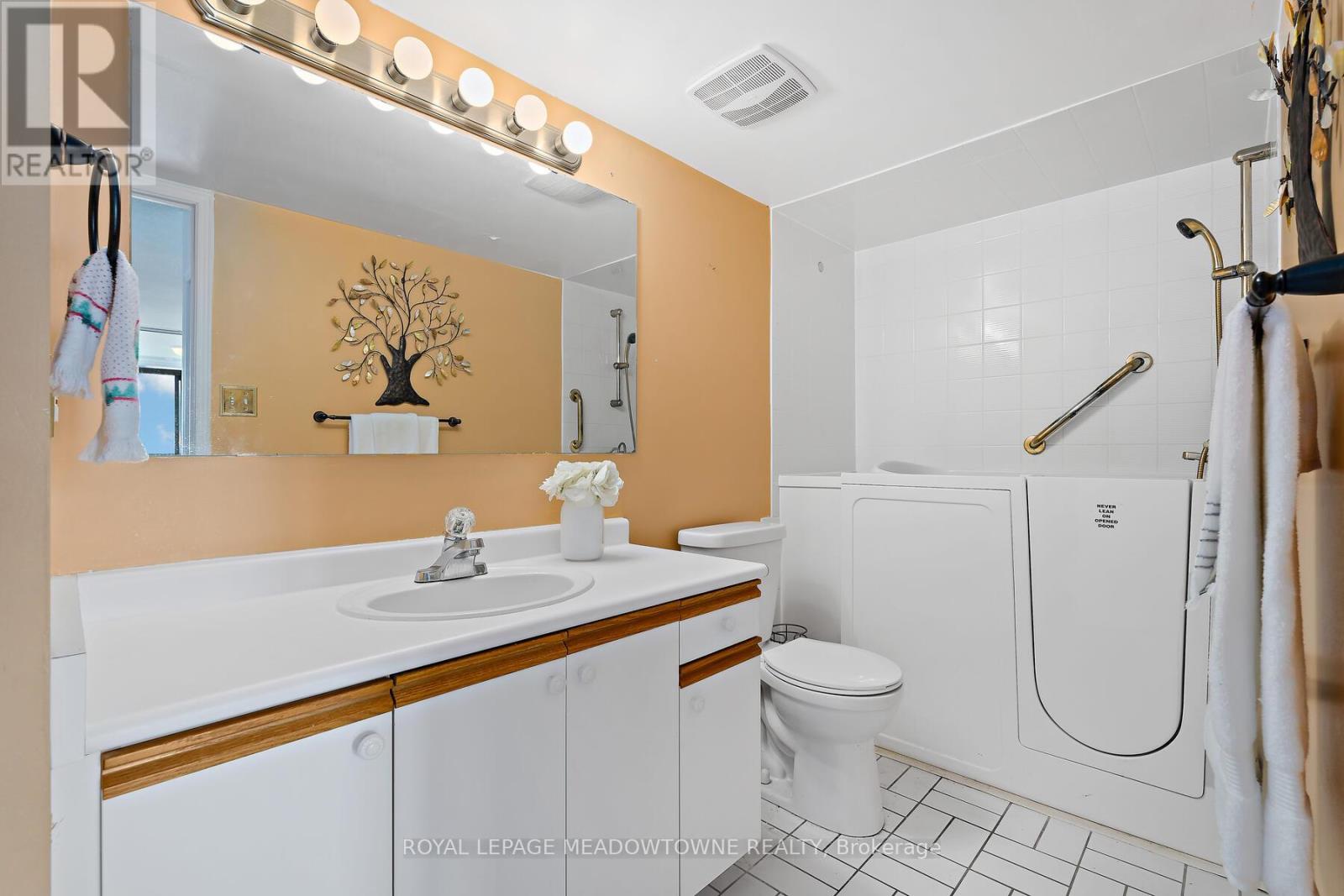 1708 - 20 Mcfarlane Drive, Halton Hills, Ontario  L7G 5J8 - Photo 23 - W12415227