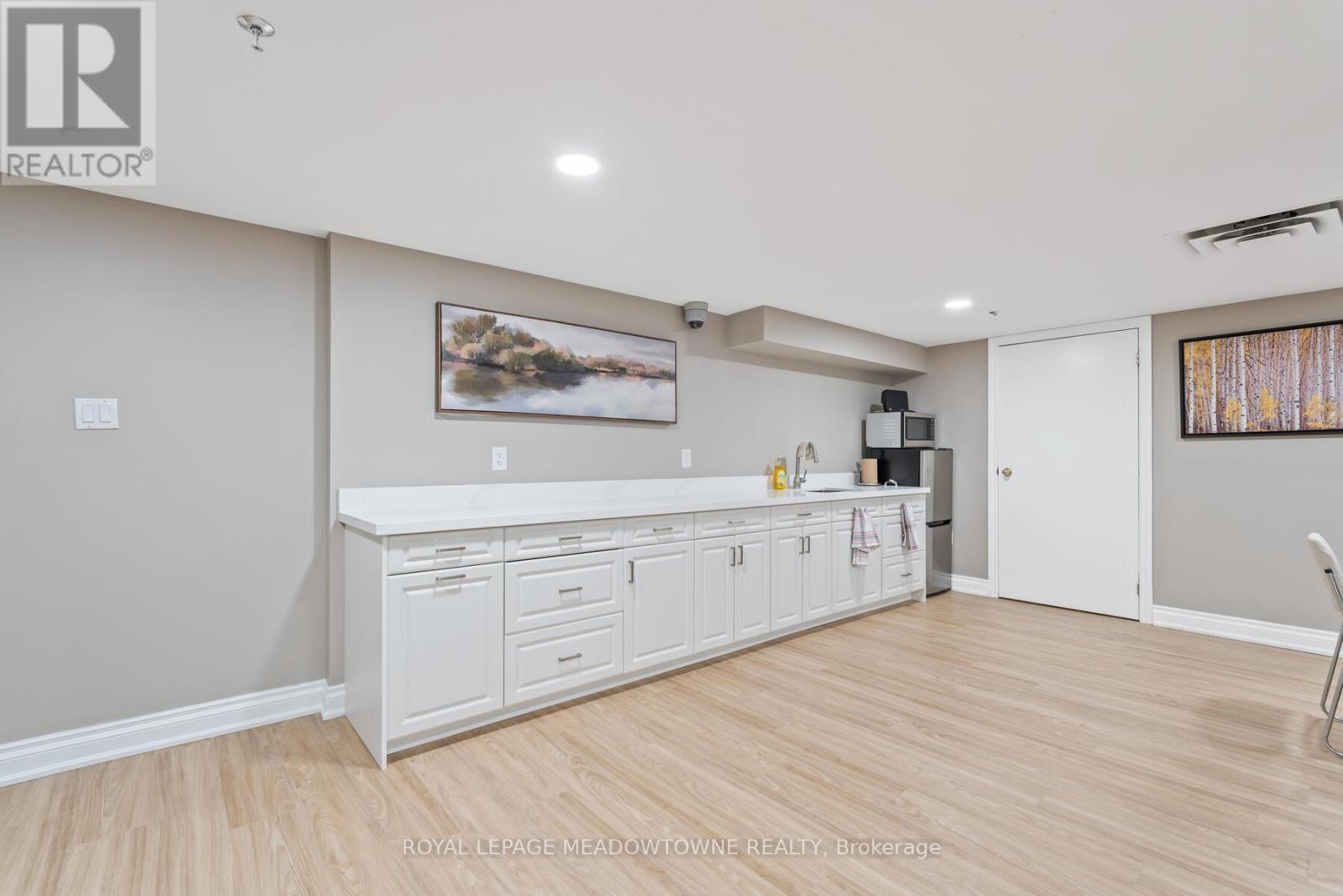 1708 - 20 Mcfarlane Drive, Halton Hills, Ontario  L7G 5J8 - Photo 45 - W12415227