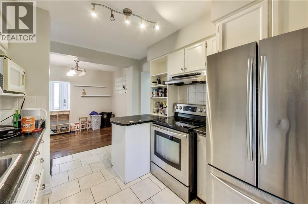 68 Harold Court, Hamilton, Ontario  L8S 2R9 - Photo 8 - 40771391