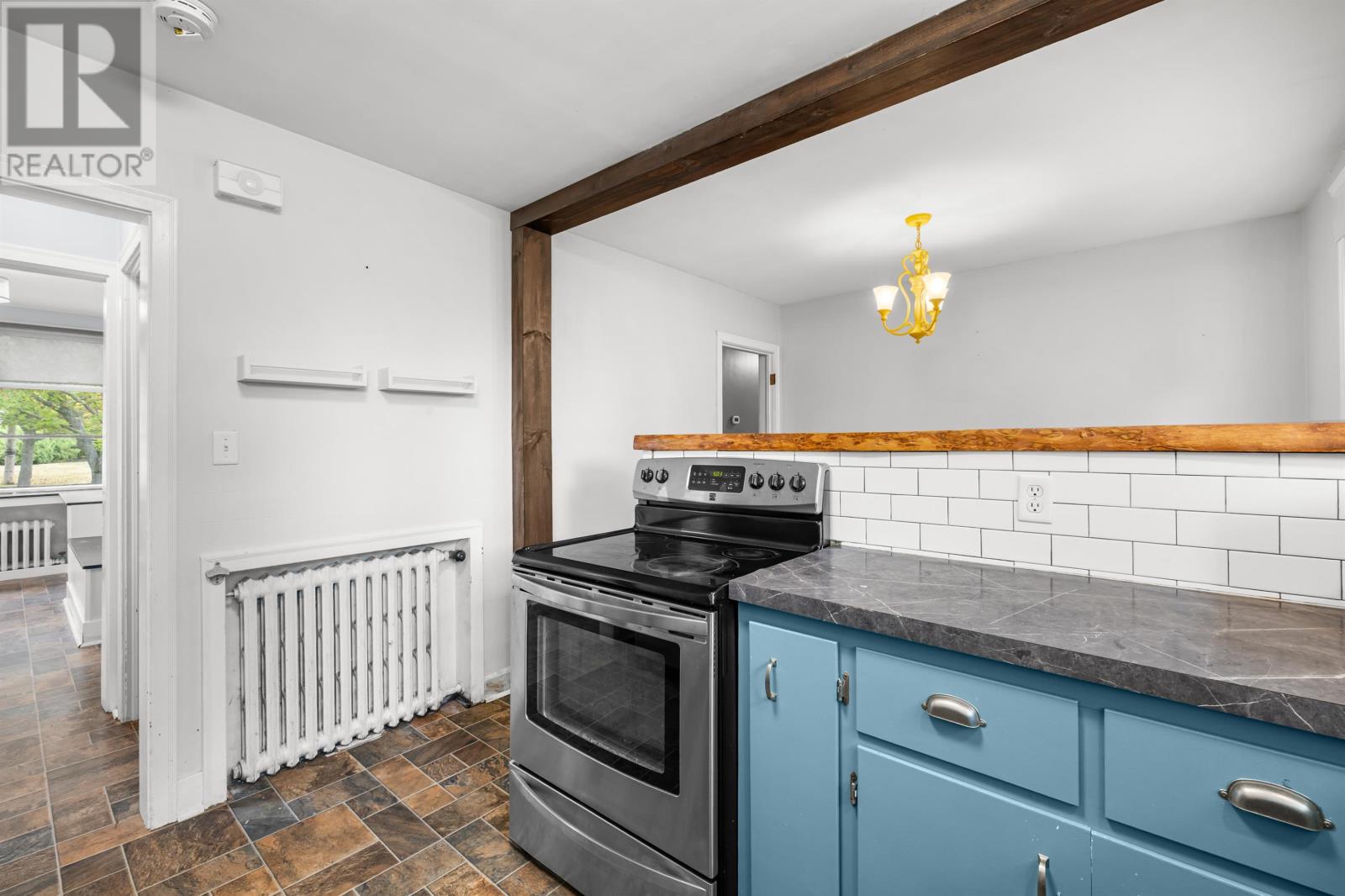 61 Mount Edward Road, Charlottetown, Prince Edward Island  C1A 5S1 - Photo 4 - 202523832