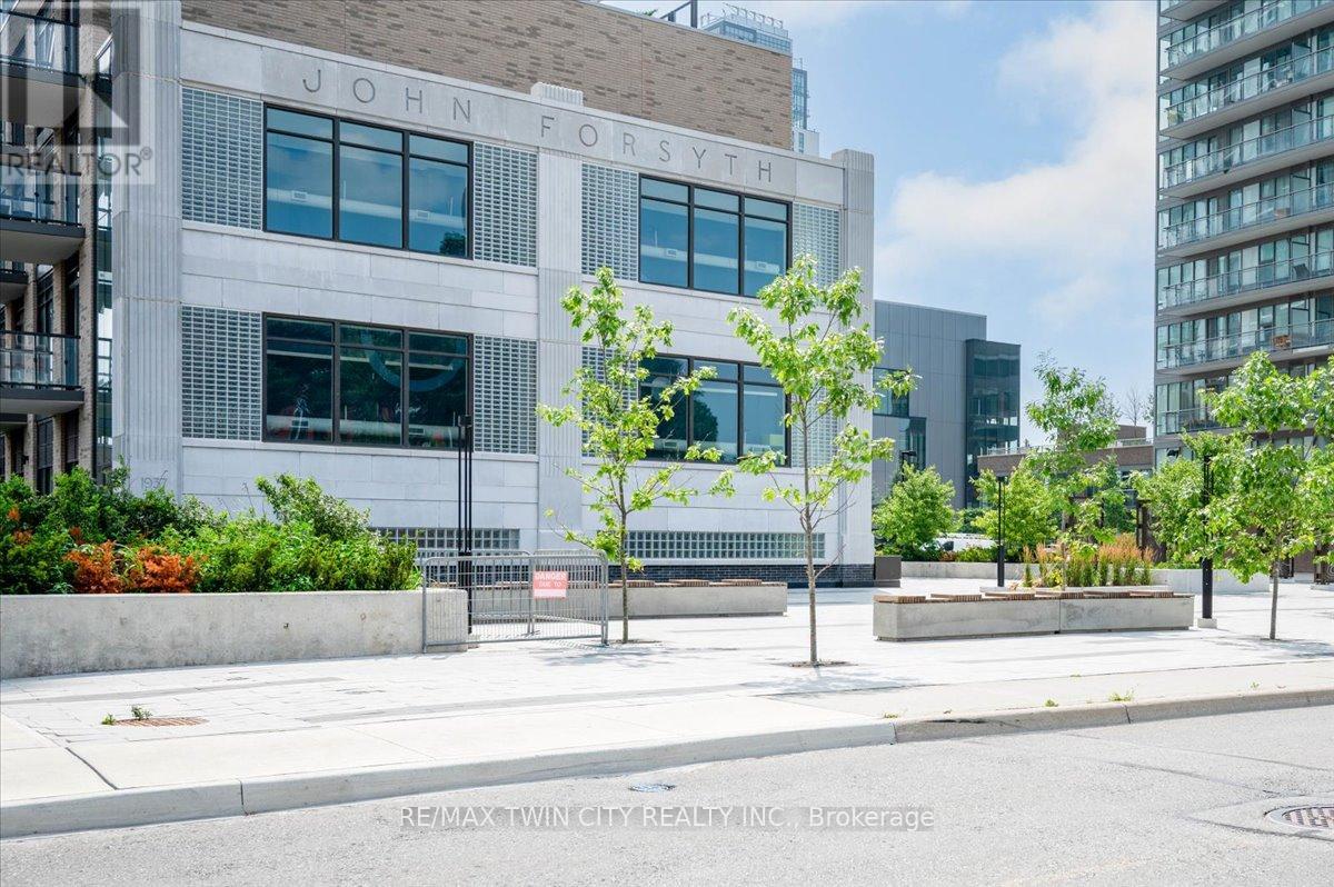505 - 55 Duke Street W, Kitchener, Ontario  N2H 0C9 - Photo 4 - X12415210