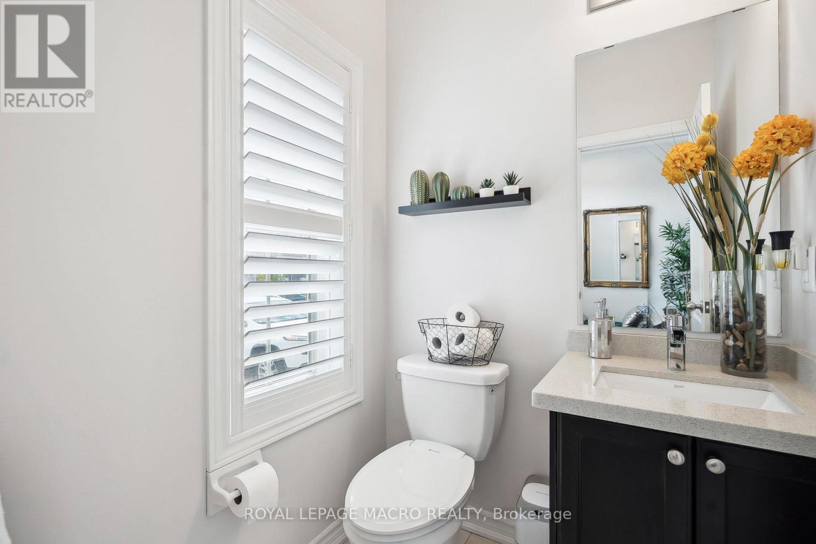 80 Bellroyal Crescent, Hamilton, Ontario  L8J 0E7 - Photo 19 - X12415234