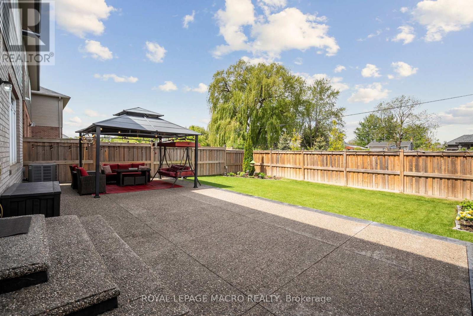 80 Bellroyal Crescent, Hamilton, Ontario  L8J 0E7 - Photo 38 - X12415234