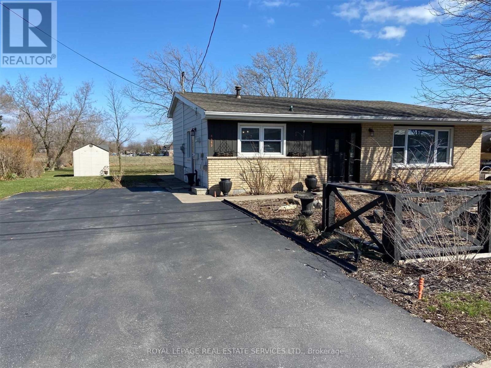 4567 Ontario Street, Lincoln, Ontario  L0R 1B5 - Photo 2 - X12415256