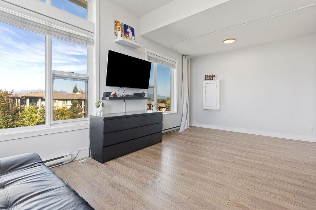 410 15956 86a Avenue, Surrey, British Columbia  V4N 6N8 - Photo 10 - R3050003
