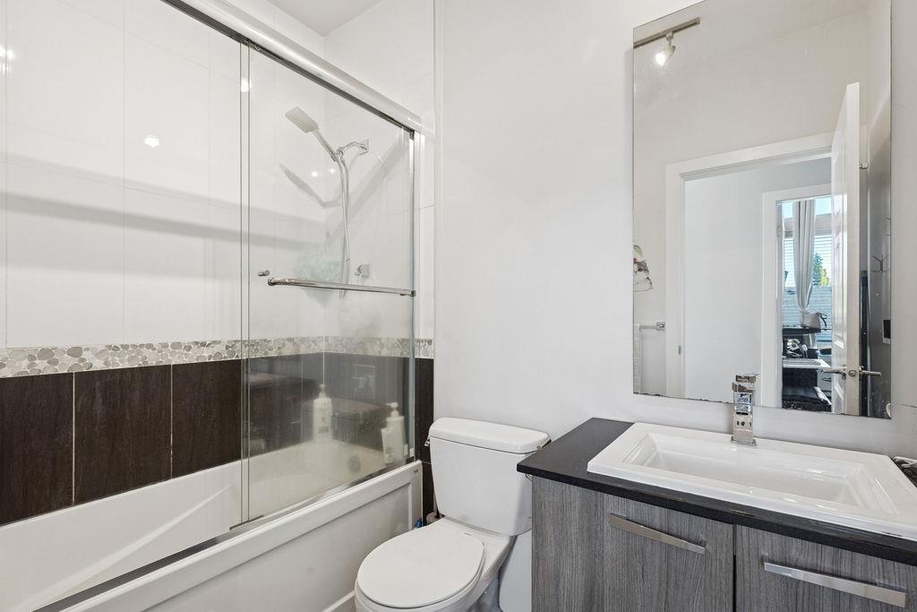 410 15956 86a Avenue, Surrey, British Columbia  V4N 6N8 - Photo 15 - R3050003