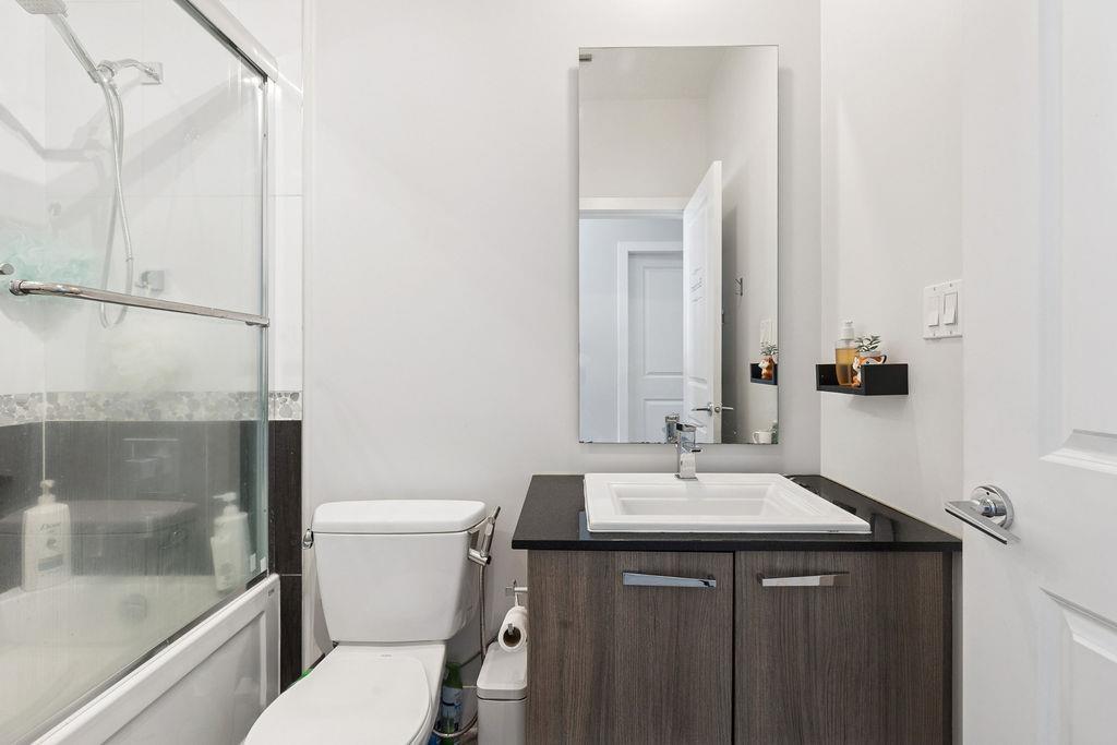 410 15956 86a Avenue, Surrey, British Columbia  V4N 6N8 - Photo 16 - R3050003
