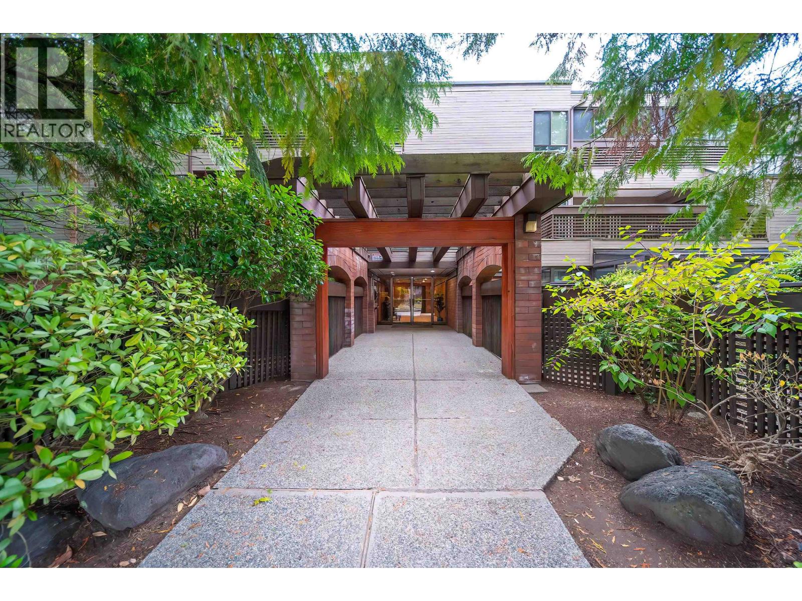201 444 W 49th Avenue, Vancouver, British Columbia  V5Y 3V4 - Photo 2 - R3048108