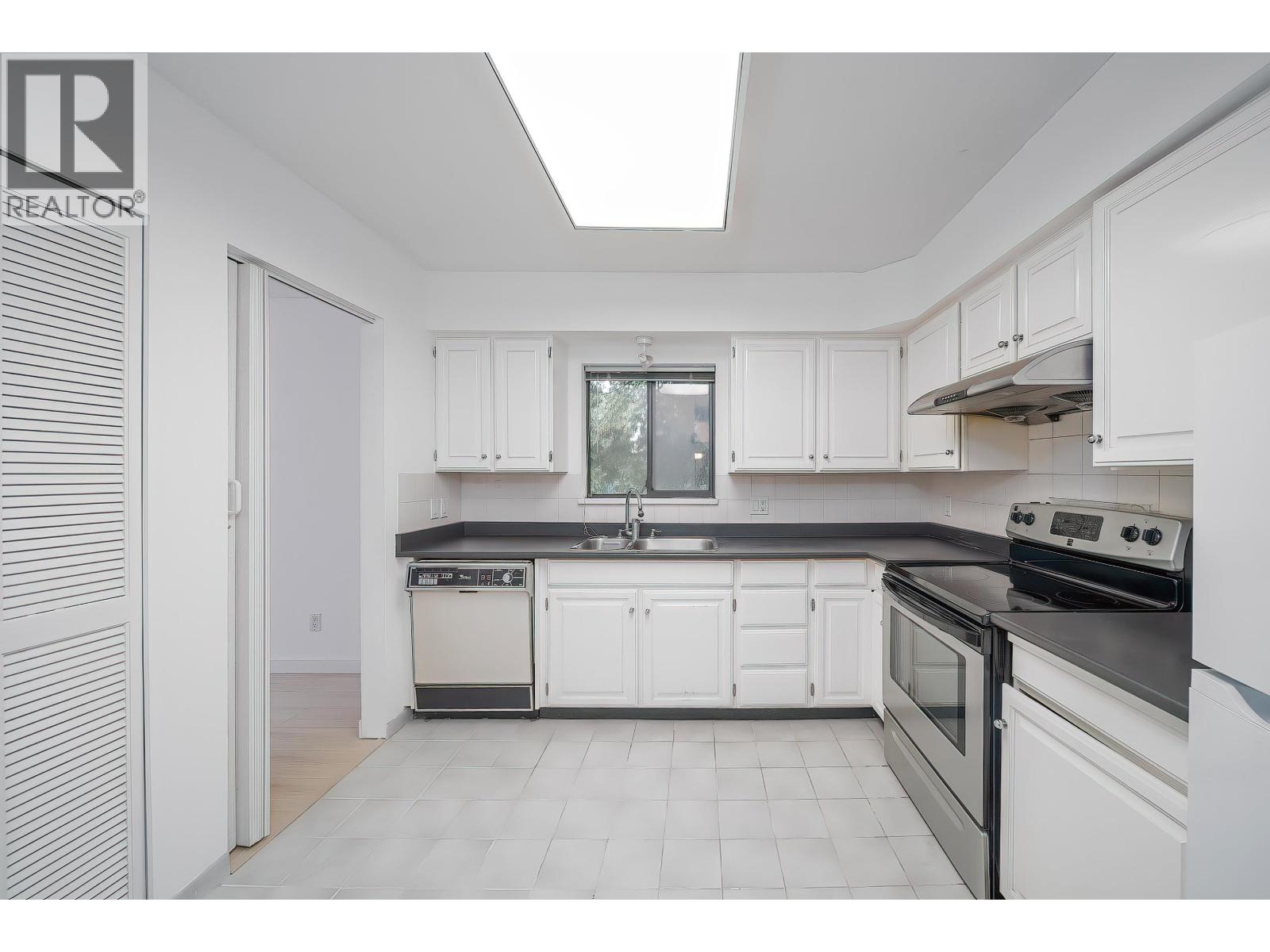 201 444 W 49th Avenue, Vancouver, British Columbia  V5Y 3V4 - Photo 14 - R3048108