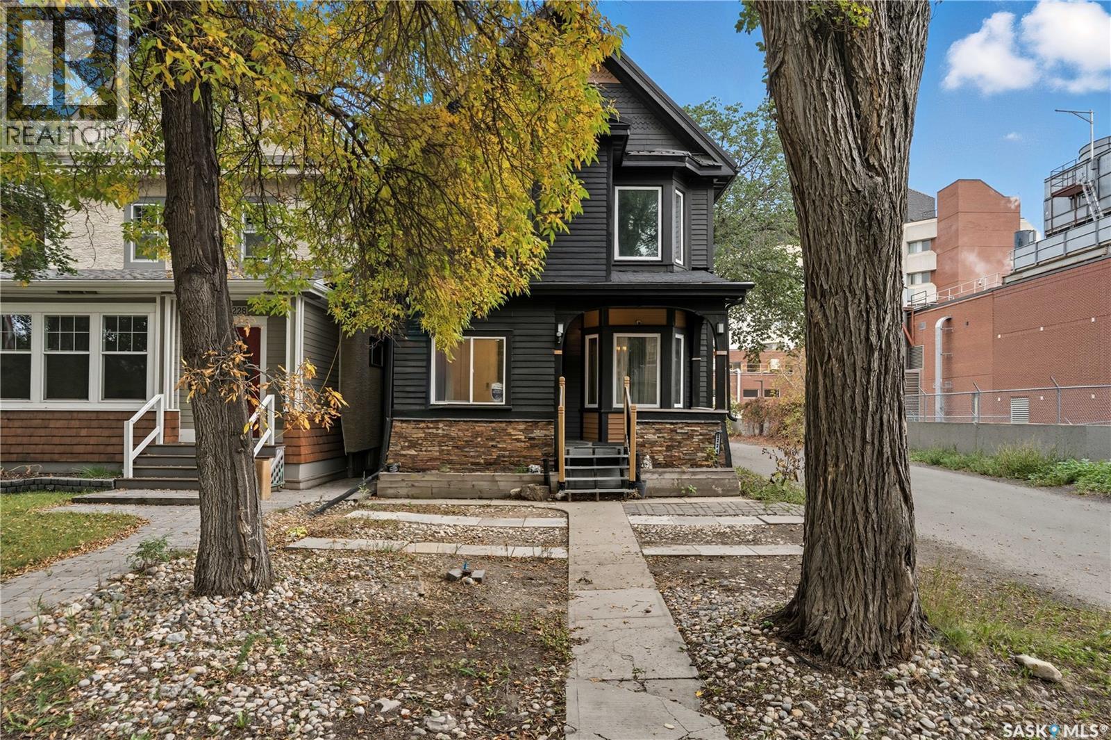 2224 Toronto Street, Regina, Saskatchewan  S4P 1N5 - Photo 2 - SK018856