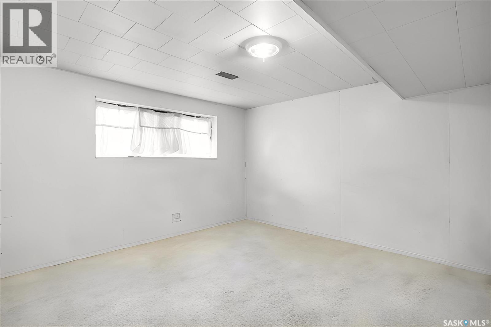 1633 B Avenue N, Saskatoon, Saskatchewan  S7L 1H2 - Photo 13 - SK018777