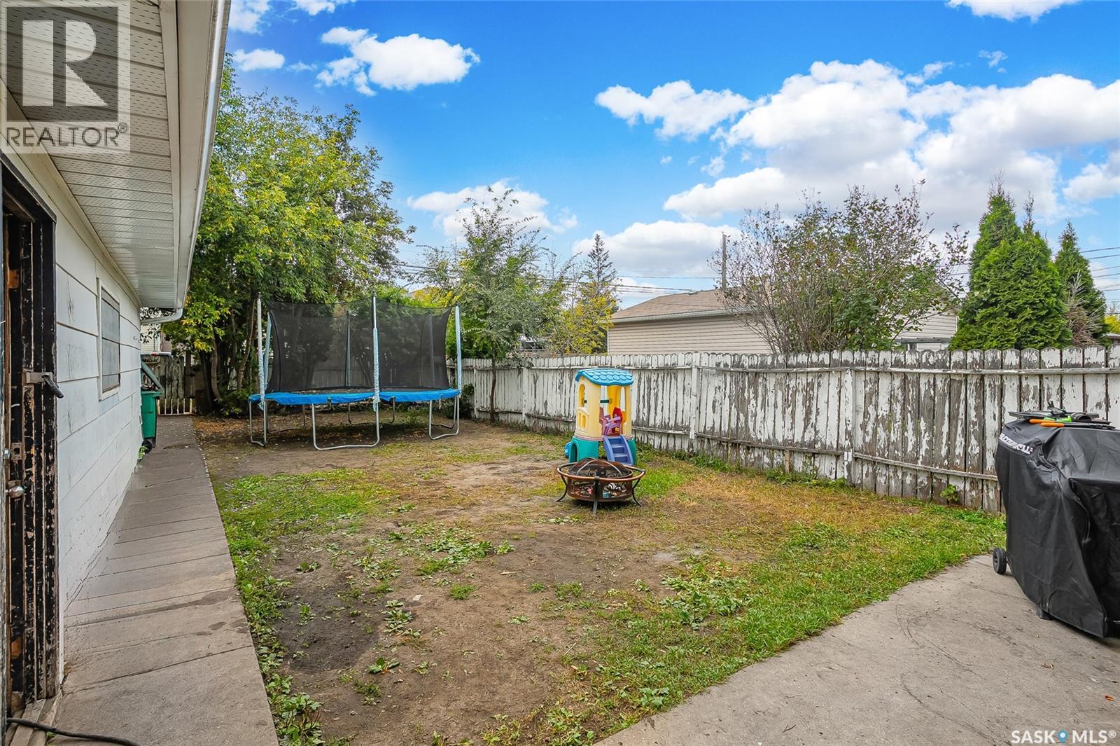 1633 B Avenue N, Saskatoon, Saskatchewan  S7L 1H2 - Photo 18 - SK018777