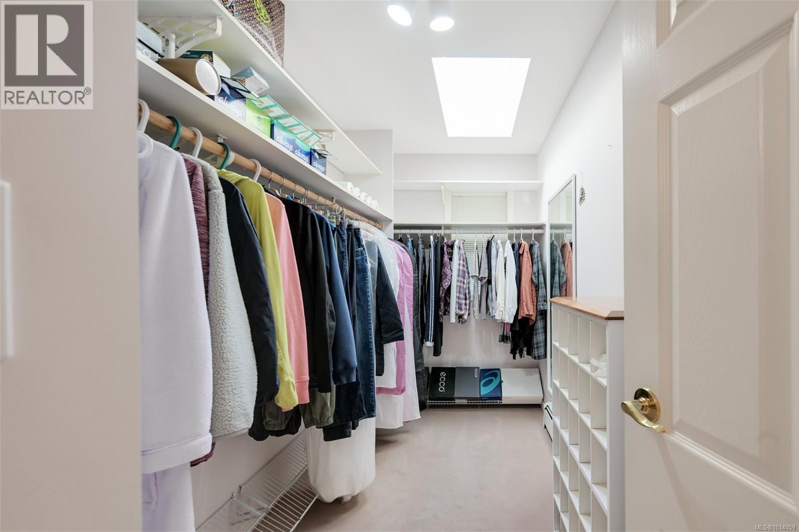 2886 Tudor Ave, Saanich, British Columbia  V8N 1M1 - Photo 29 - 1014059