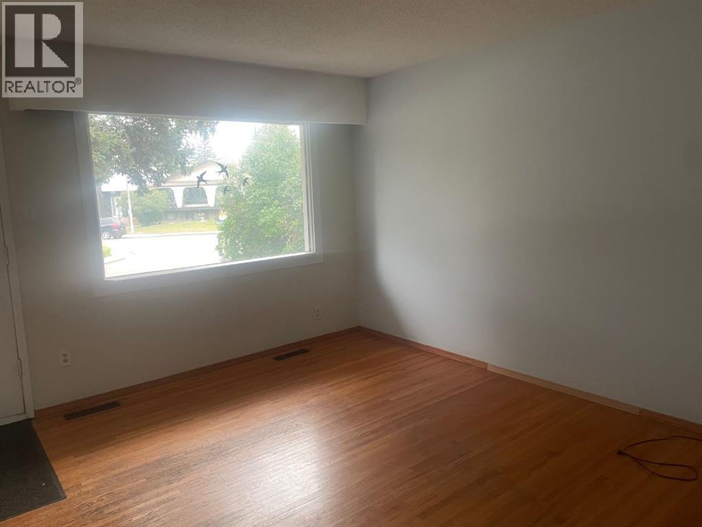 7711 47 Avenue Nw, Calgary, Alberta  t3b 1y9 - Photo 10 - A2245495