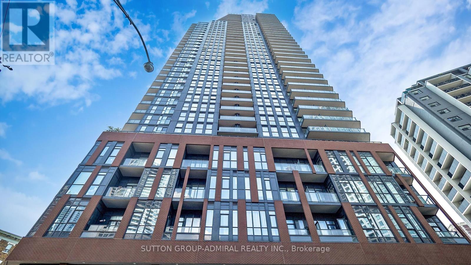 1601 - 159 Wellesley Street E, Toronto, Ontario  M4Y 0H5 - Photo 2 - C12415299