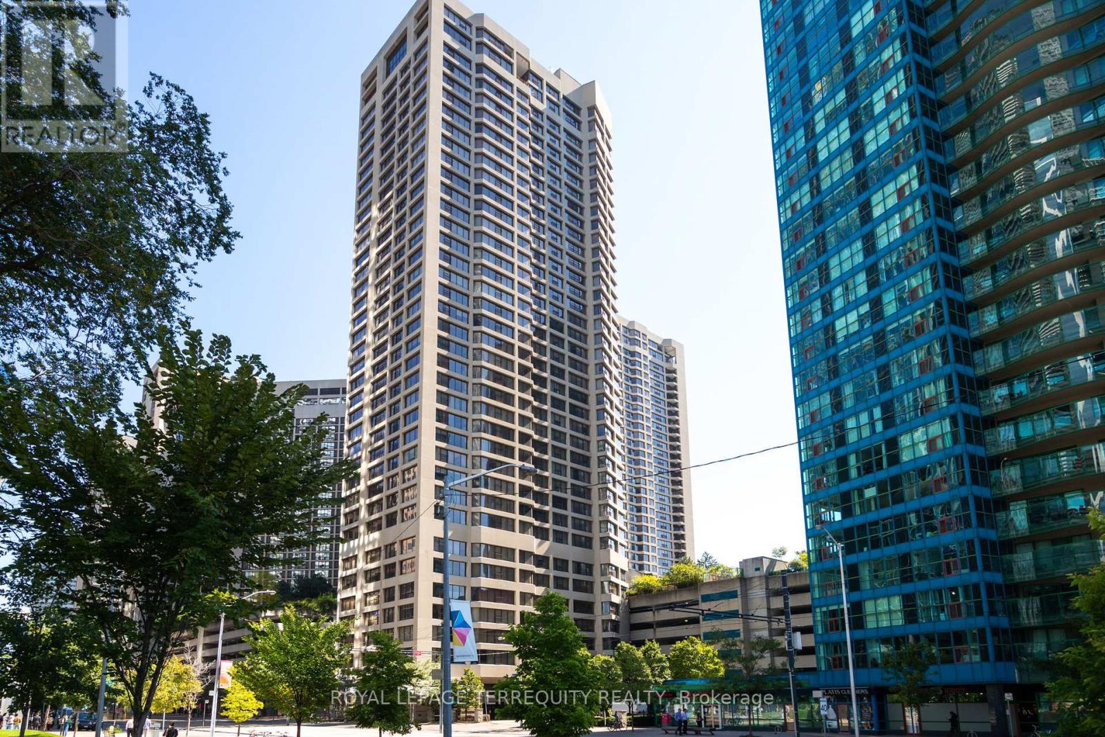 2311 - 55 HARBOUR SQUARE, Toronto, Ontario