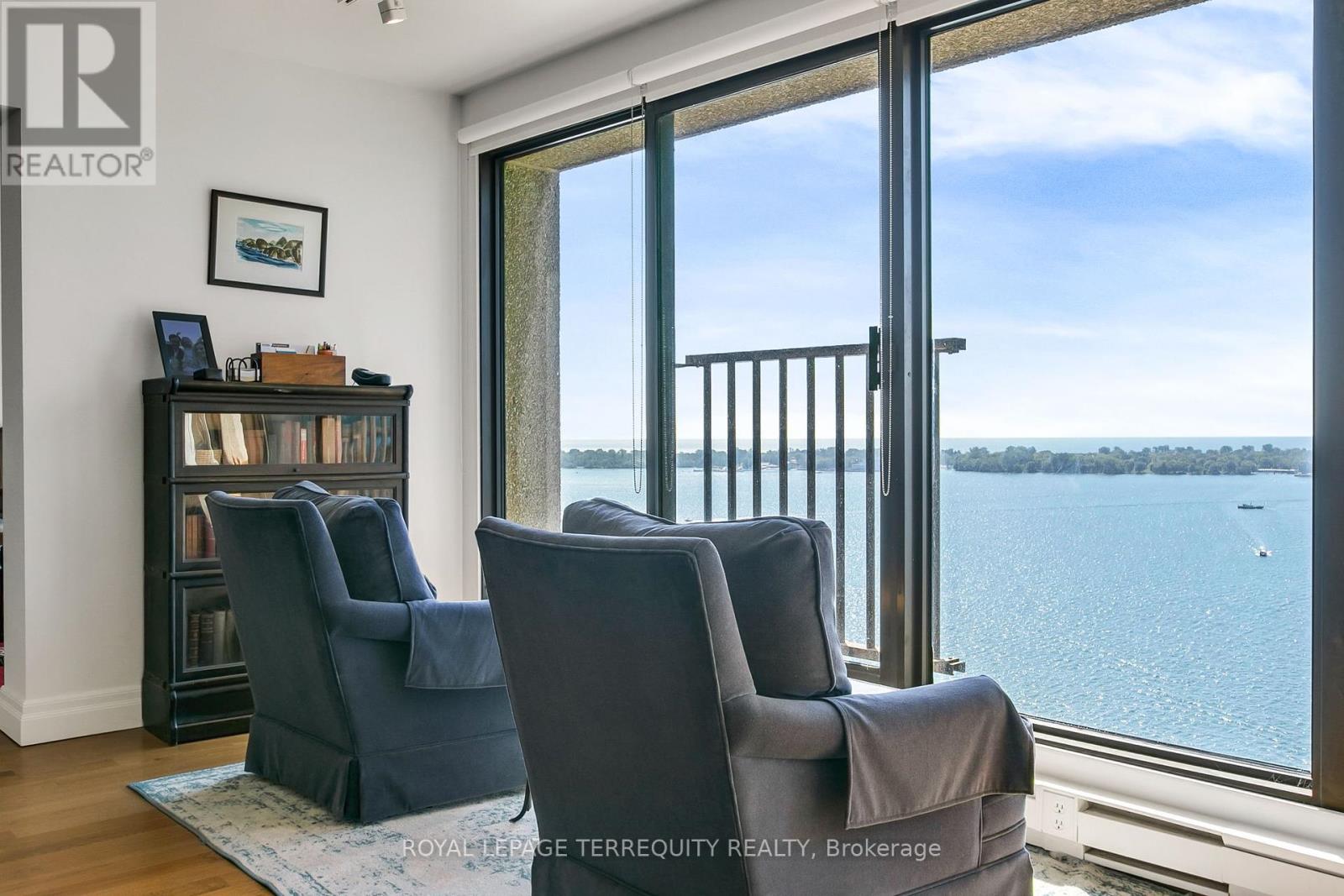 2311 - 55 Harbour Square, Toronto, Ontario  M5J 2L1 - Photo 12 - C12415362