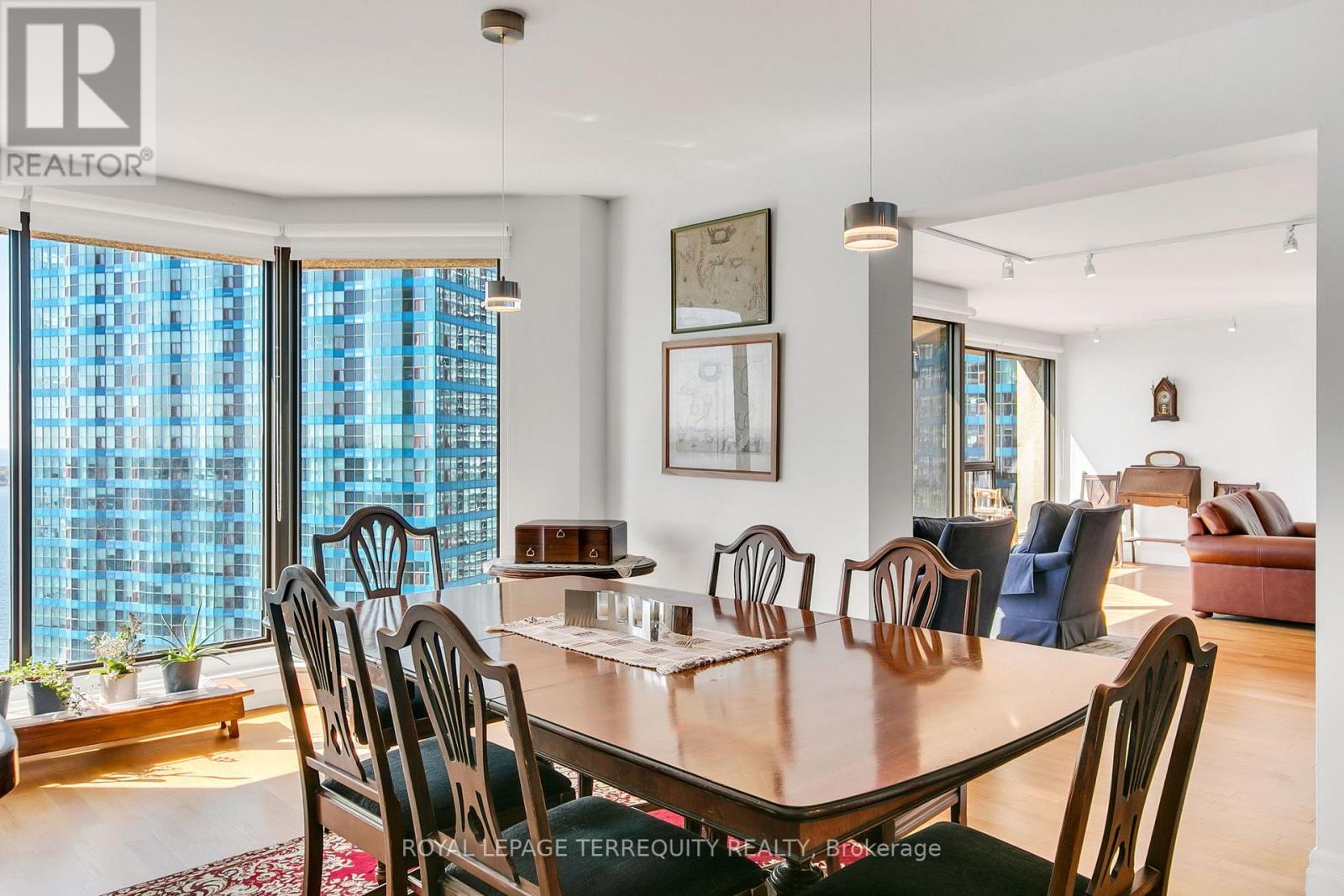 2311 - 55 Harbour Square, Toronto, Ontario  M5J 2L1 - Photo 18 - C12415362