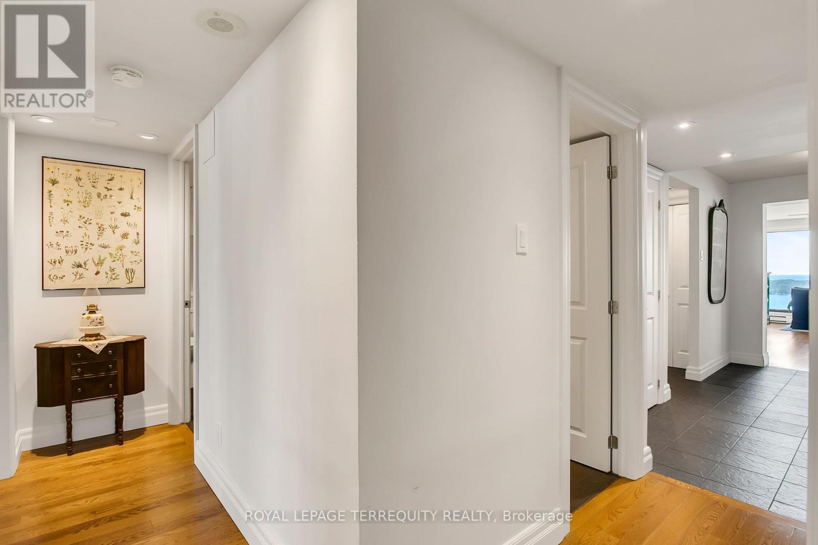 2311 - 55 Harbour Square, Toronto, Ontario  M5J 2L1 - Photo 27 - C12415362