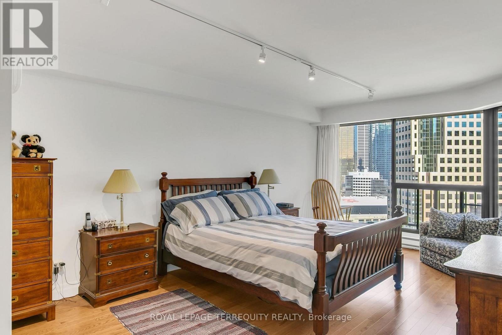 2311 - 55 Harbour Square, Toronto, Ontario  M5J 2L1 - Photo 28 - C12415362