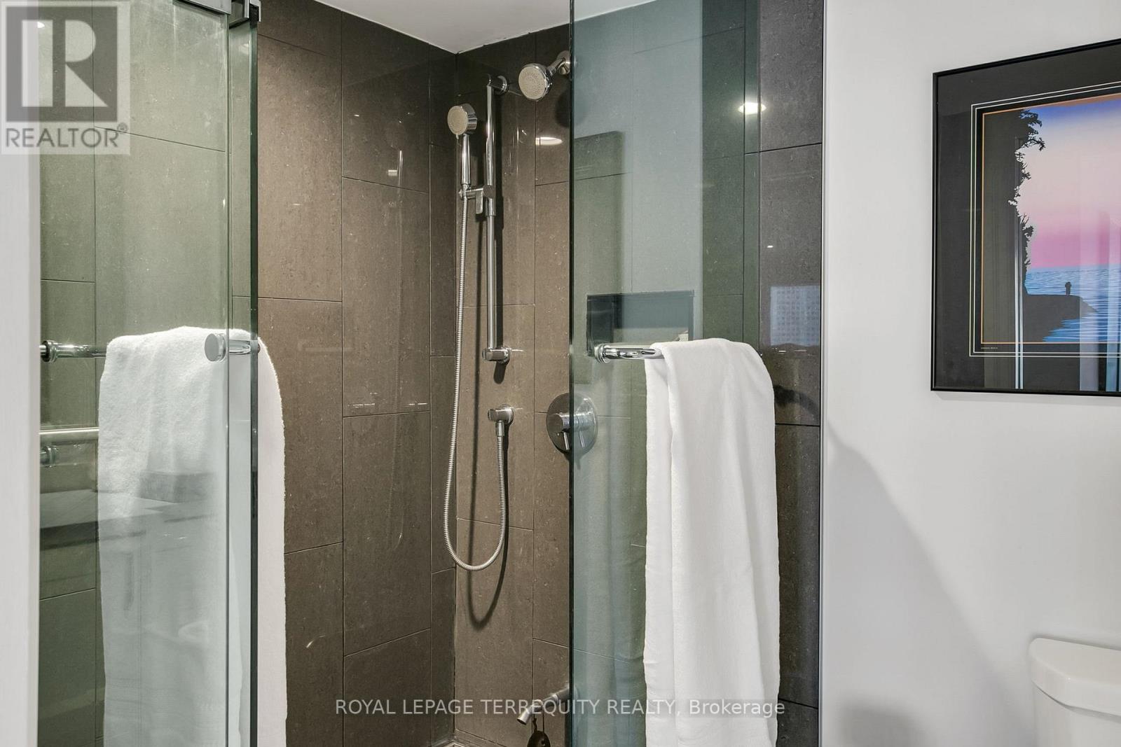 2311 - 55 Harbour Square, Toronto, Ontario  M5J 2L1 - Photo 33 - C12415362
