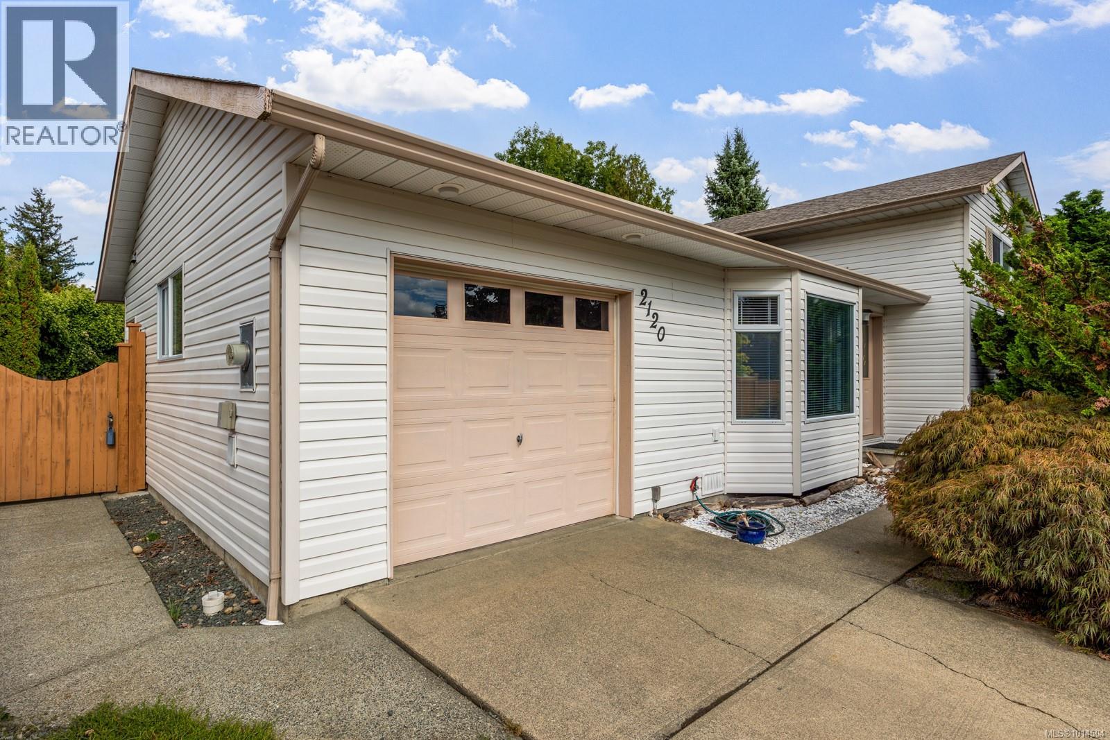 2120 Plover Crt, Comox, British Columbia  V9M 3P5 - Photo 2 - 1014504