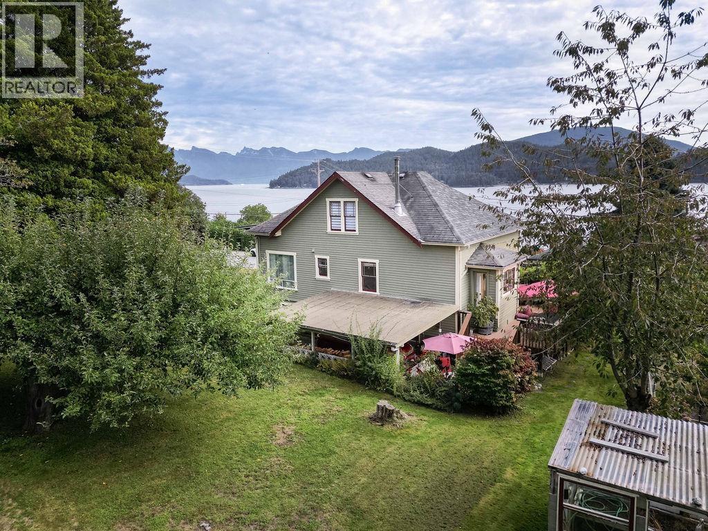 589 Seaview Road, Gibsons, British Columbia  V0N 1V9 - Photo 37 - R3049847
