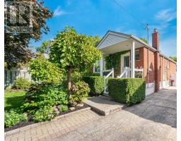 151 BROOKLAWN AVENUE, Toronto, Ontario