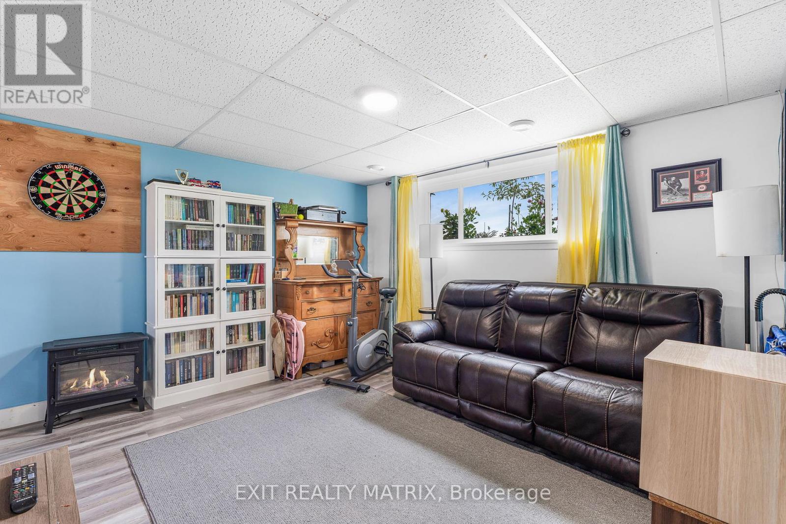 94 Peel Street E, North Glengarry, Ontario  K0C 1A0 - Photo 21 - X12415489