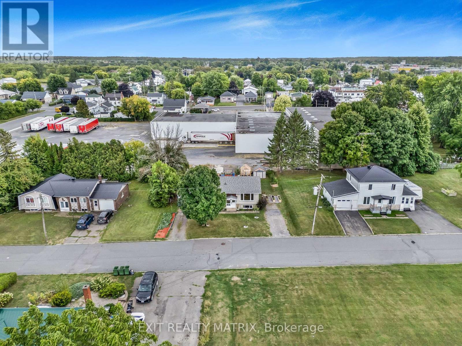 94 Peel Street E, North Glengarry, Ontario  K0C 1A0 - Photo 32 - X12415489