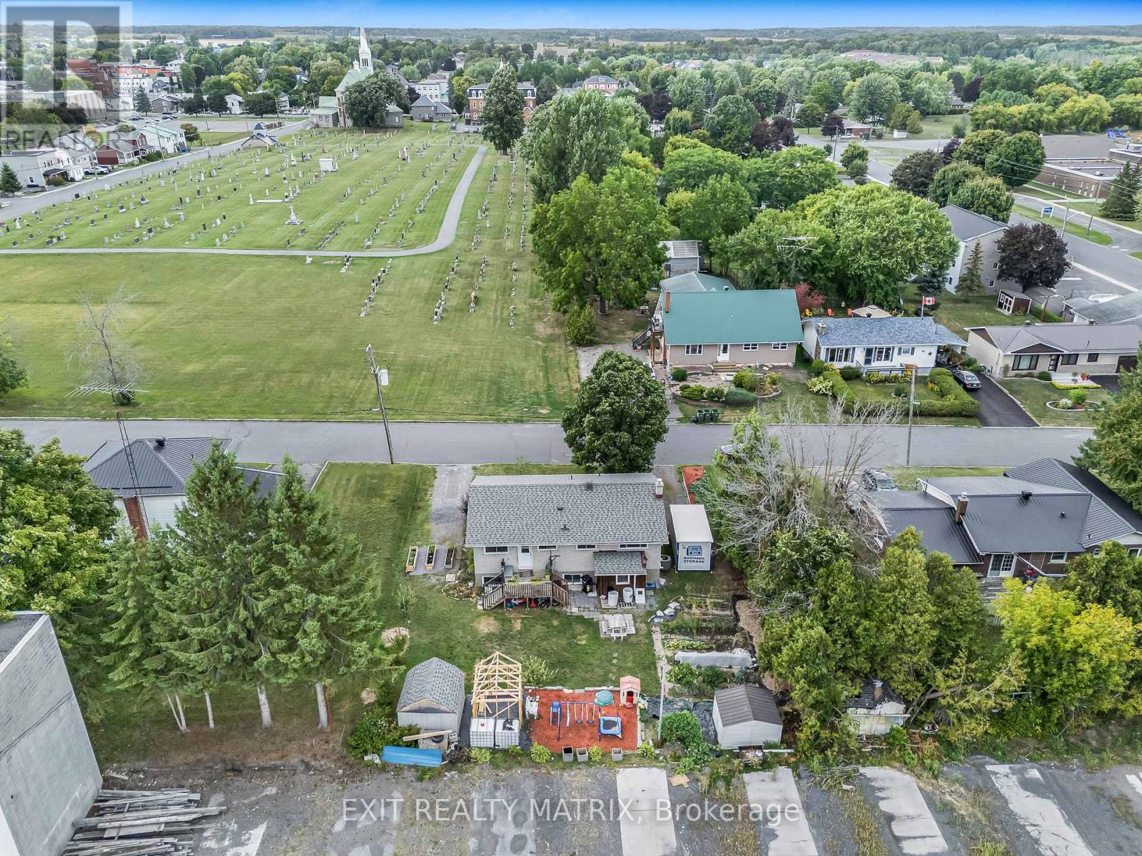 94 Peel Street E, North Glengarry, Ontario  K0C 1A0 - Photo 35 - X12415489