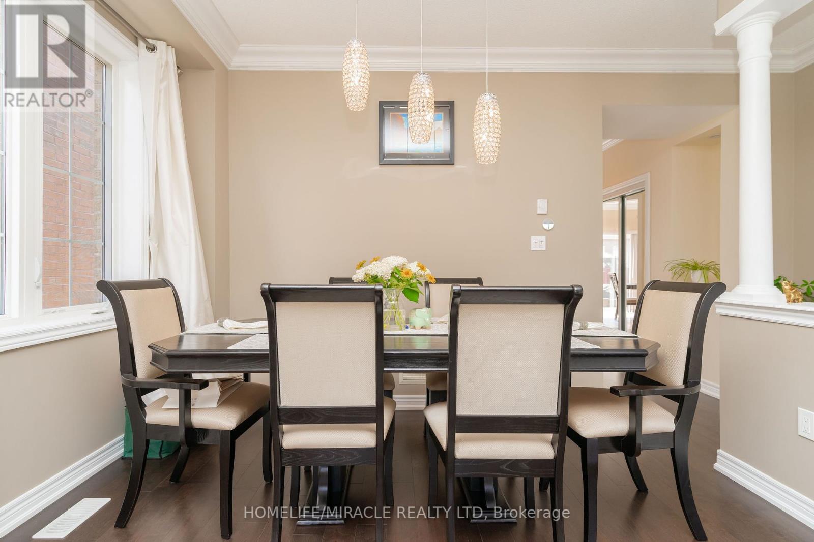 516 Vellore Woods Boulevard, Vaughan, Ontario  L4H 2W3 - Photo 10 - N12415265