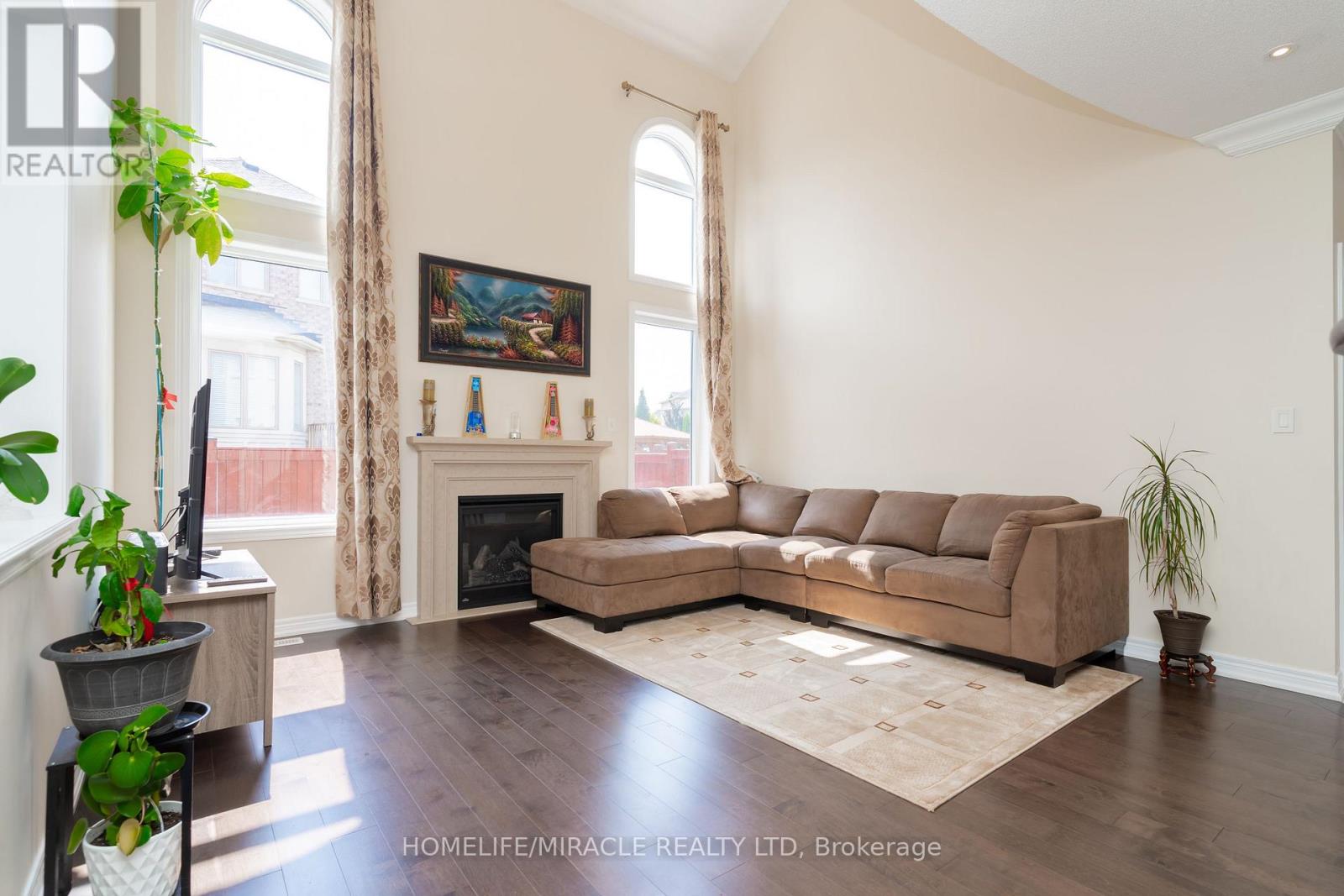 516 Vellore Woods Boulevard, Vaughan, Ontario  L4H 2W3 - Photo 17 - N12415265