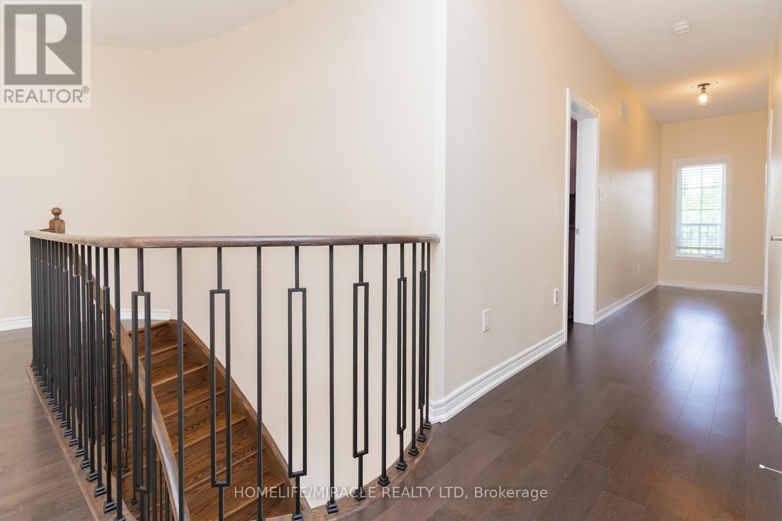 516 Vellore Woods Boulevard, Vaughan, Ontario  L4H 2W3 - Photo 24 - N12415265