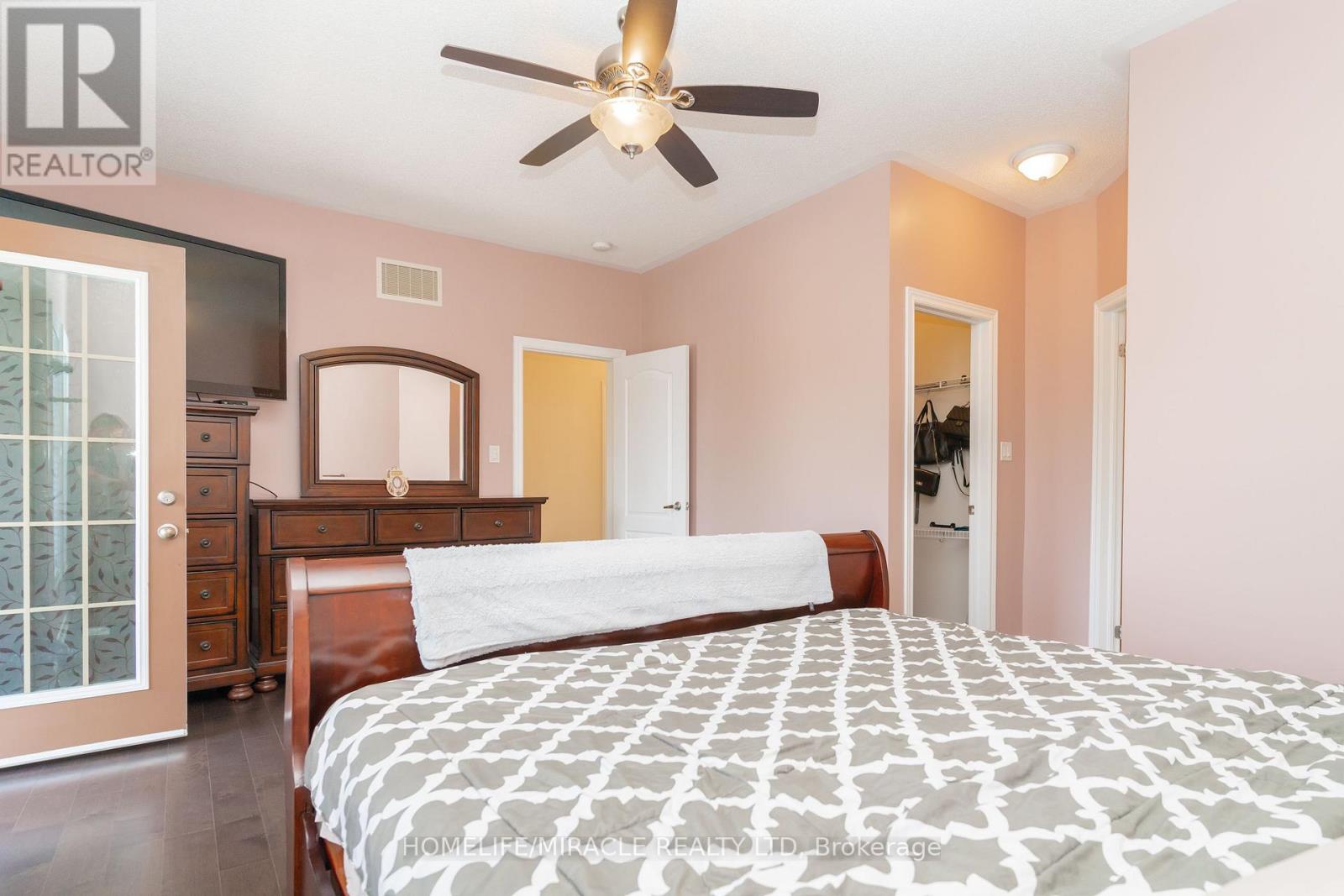 516 Vellore Woods Boulevard, Vaughan, Ontario  L4H 2W3 - Photo 27 - N12415265