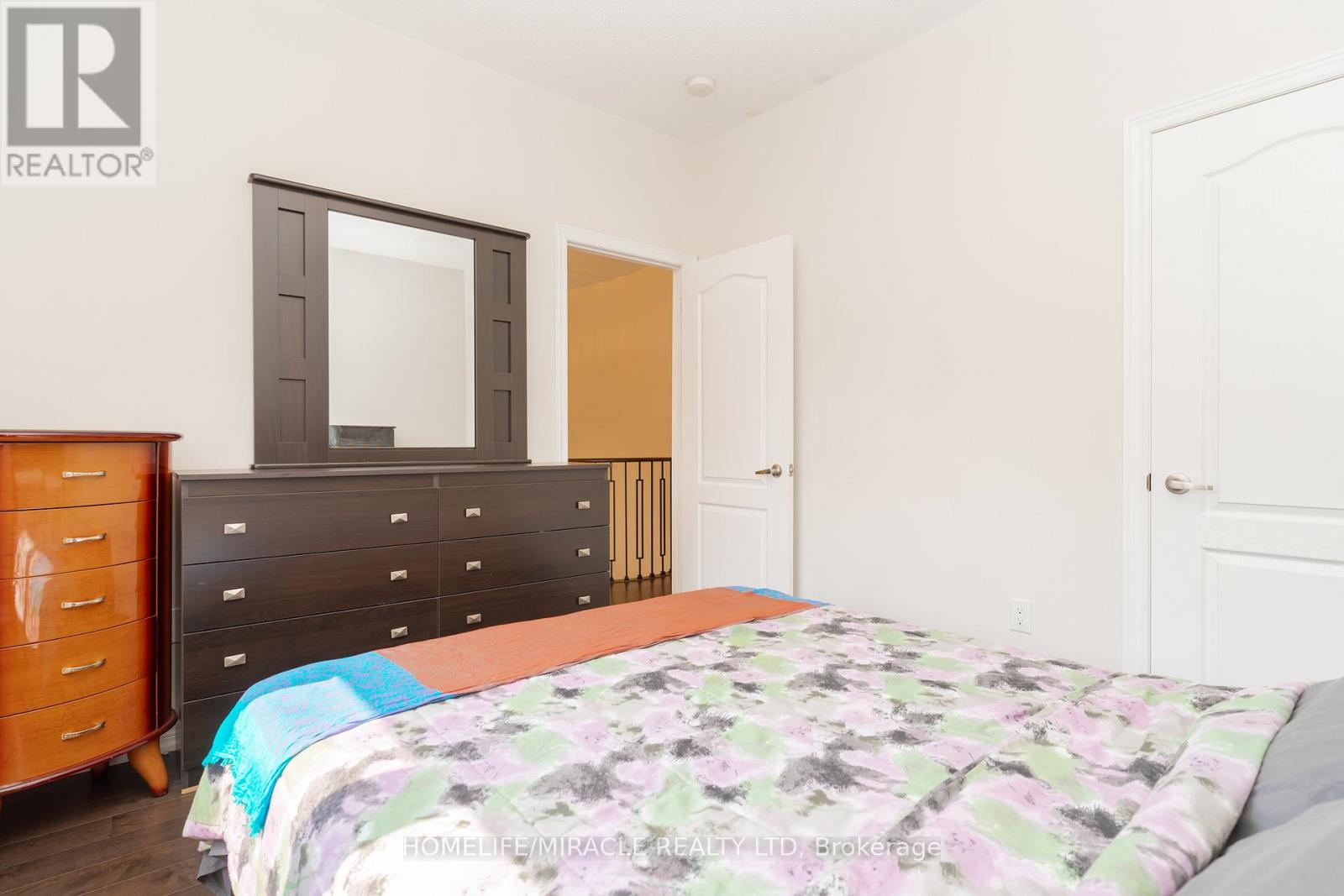 516 Vellore Woods Boulevard, Vaughan, Ontario  L4H 2W3 - Photo 37 - N12415265