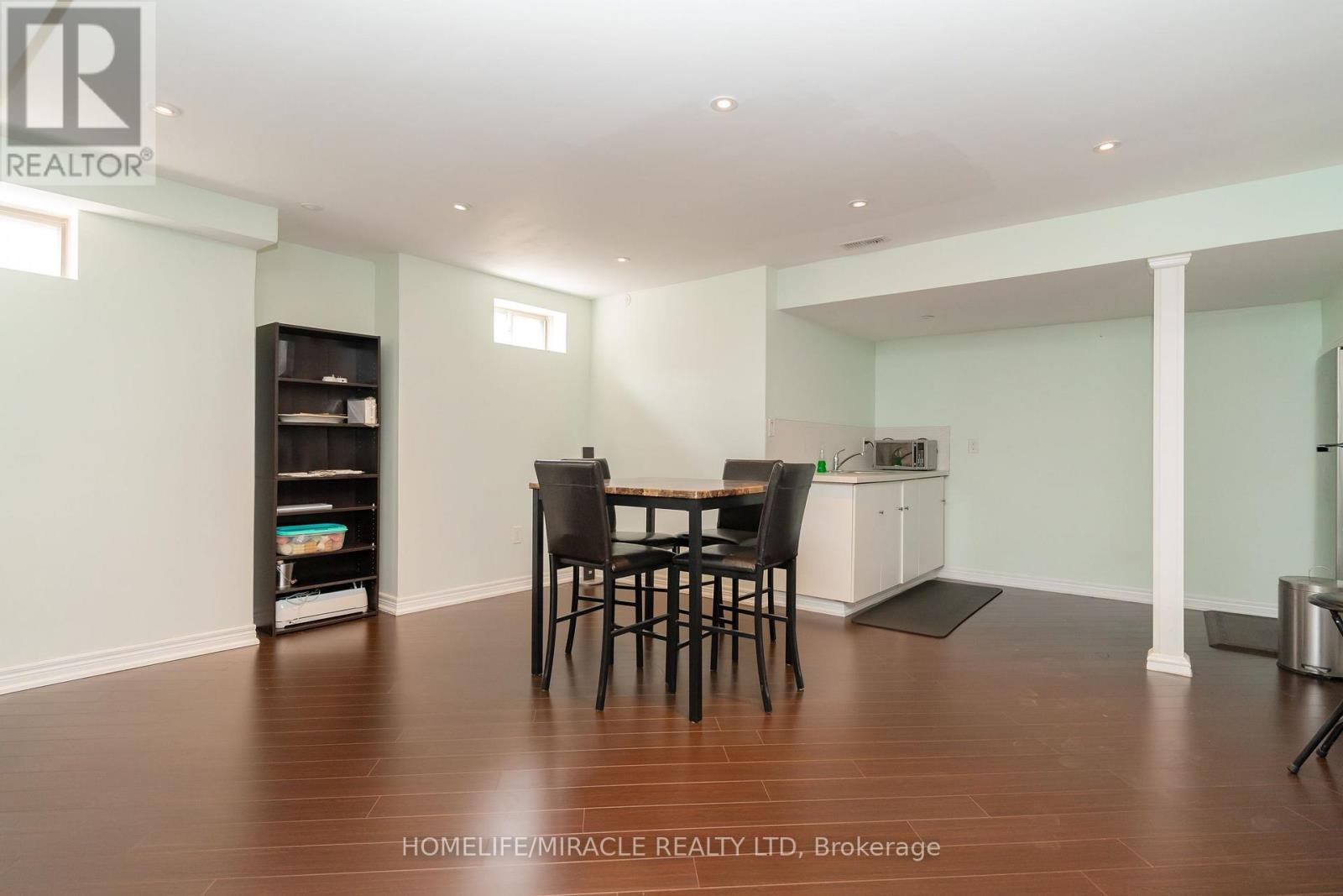 516 Vellore Woods Boulevard, Vaughan, Ontario  L4H 2W3 - Photo 39 - N12415265