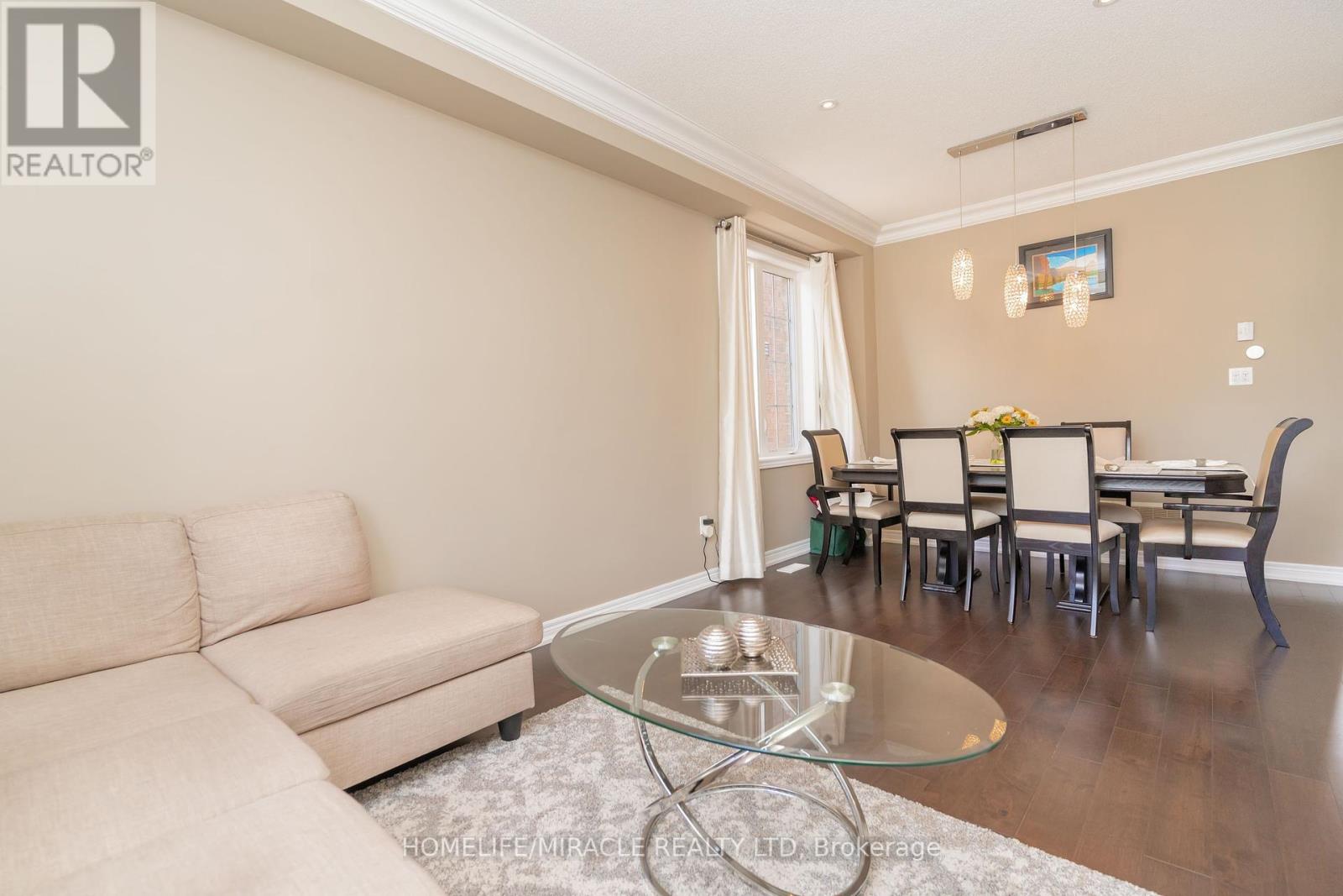 516 Vellore Woods Boulevard, Vaughan, Ontario  L4H 2W3 - Photo 9 - N12415265