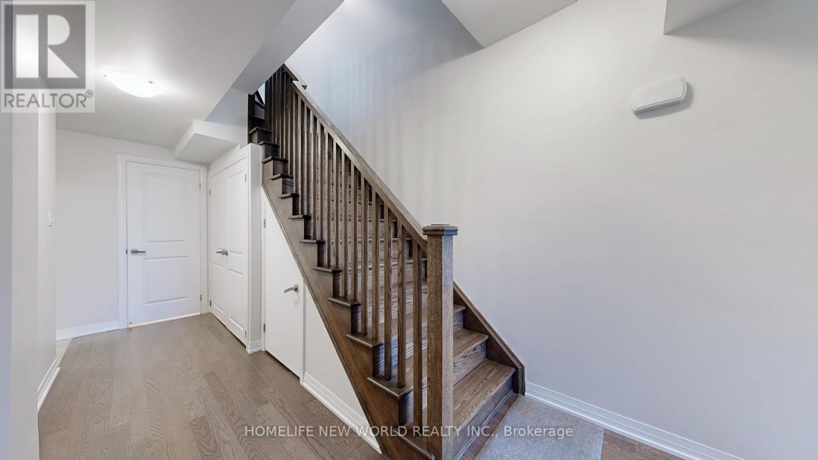 1697 Bur Oak Avenue, Markham, Ontario  L6E 0V2 - Photo 9 - N12415308