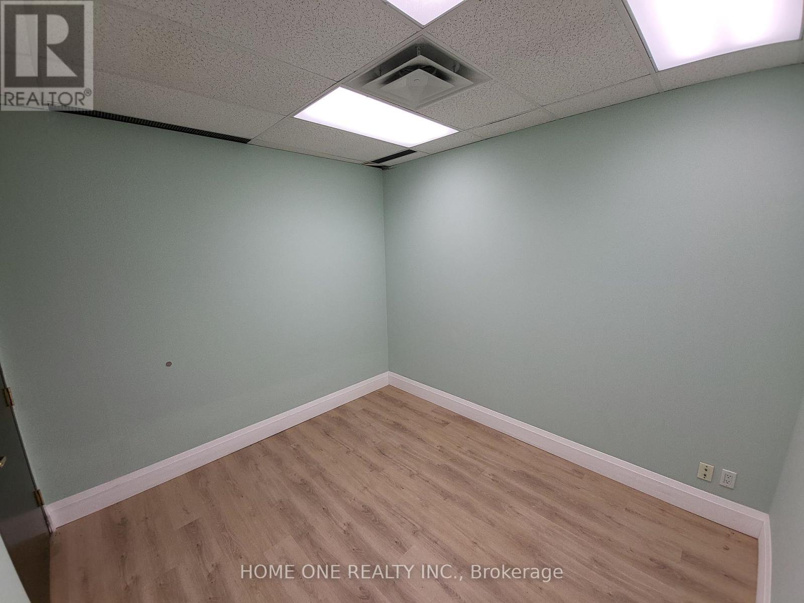 3 & 4 - 33 The Bridle Trail, Markham, Ontario  L3R 4E7 - Photo 17 - N12415347