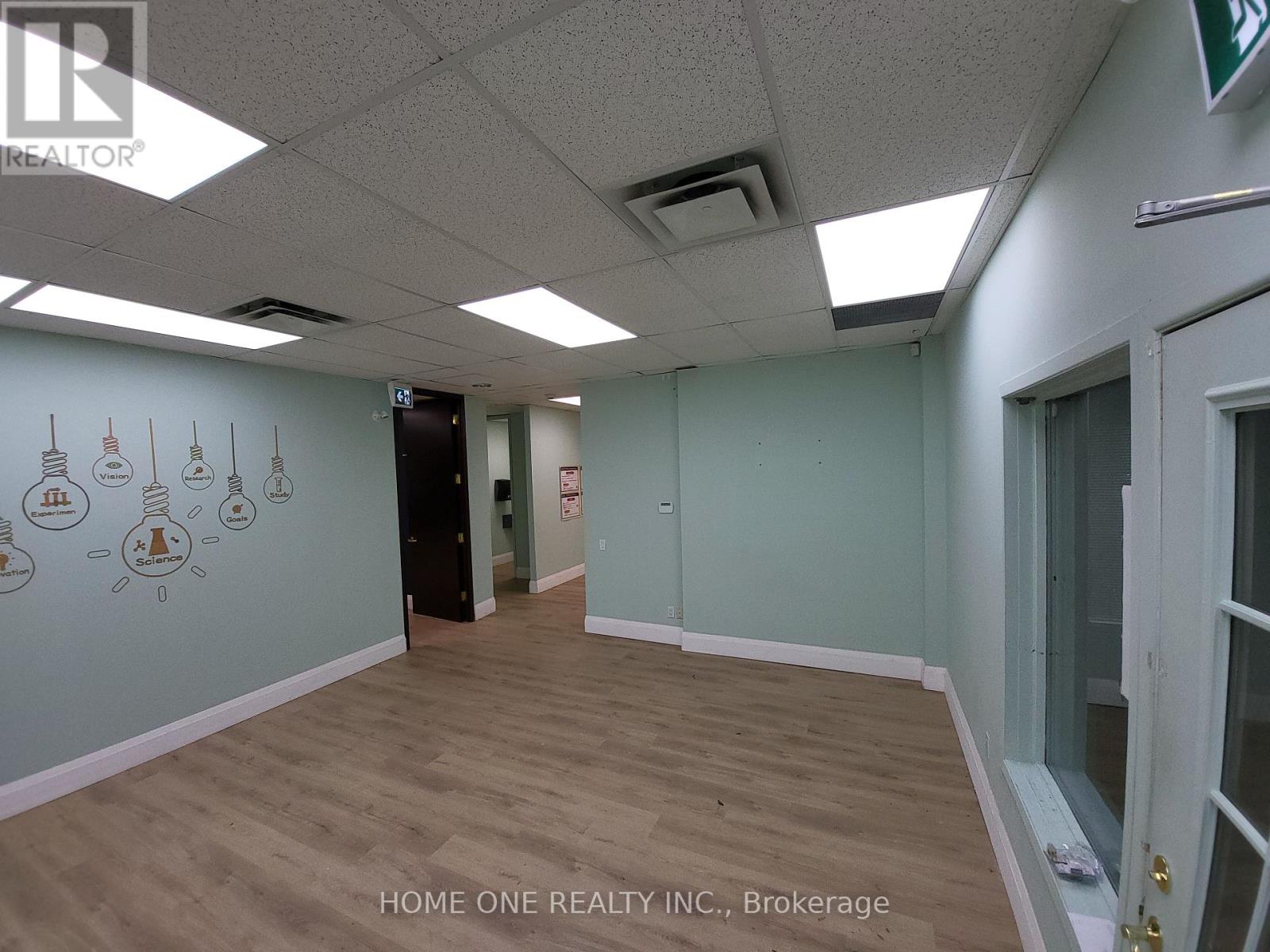 3 & 4 - 33 The Bridle Trail, Markham, Ontario  L3R 4E7 - Photo 7 - N12415347