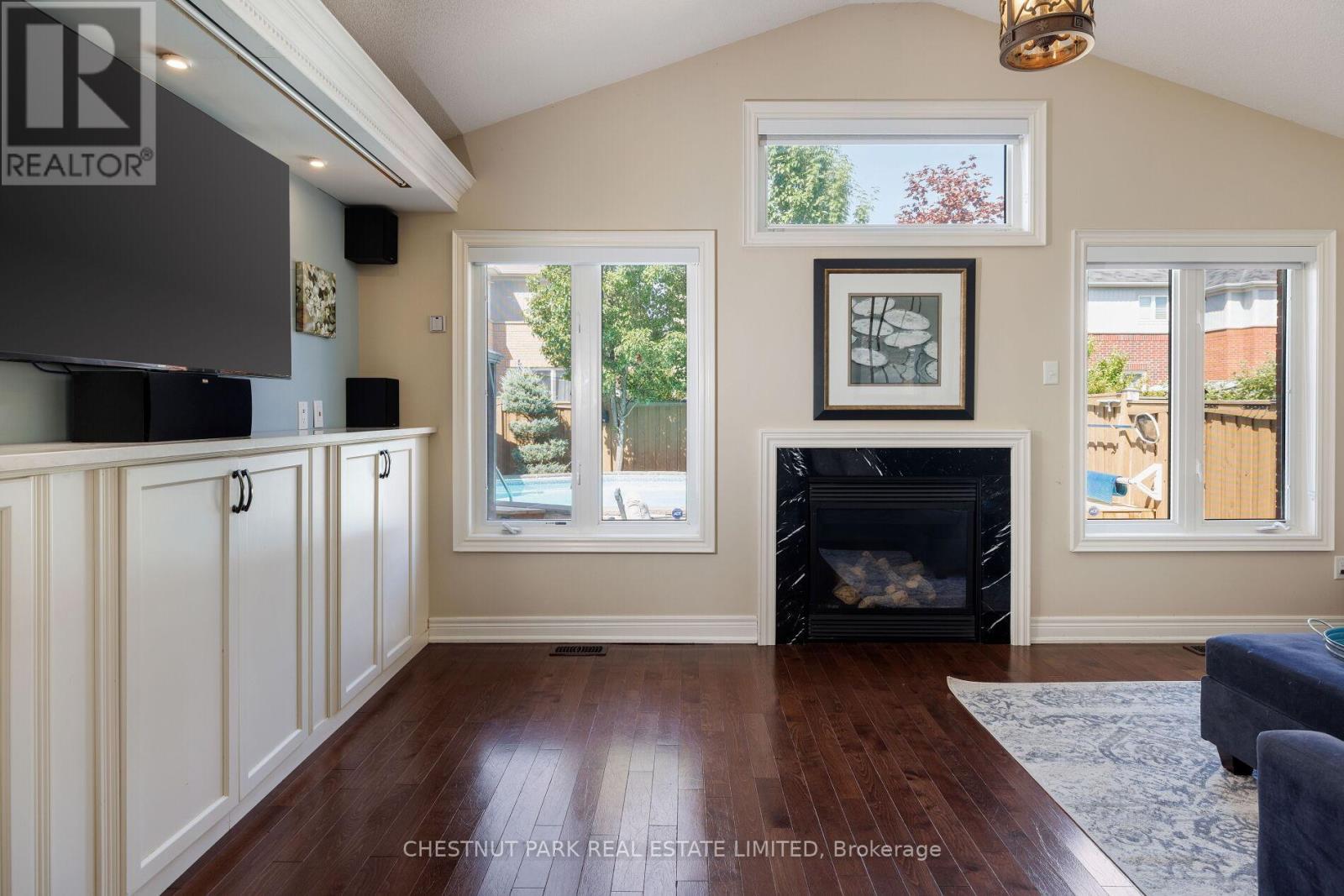 126 Blue Dasher Boulevard, Bradford West Gwillimbury, Ontario  L3Z 0E5 - Photo 19 - N12415400