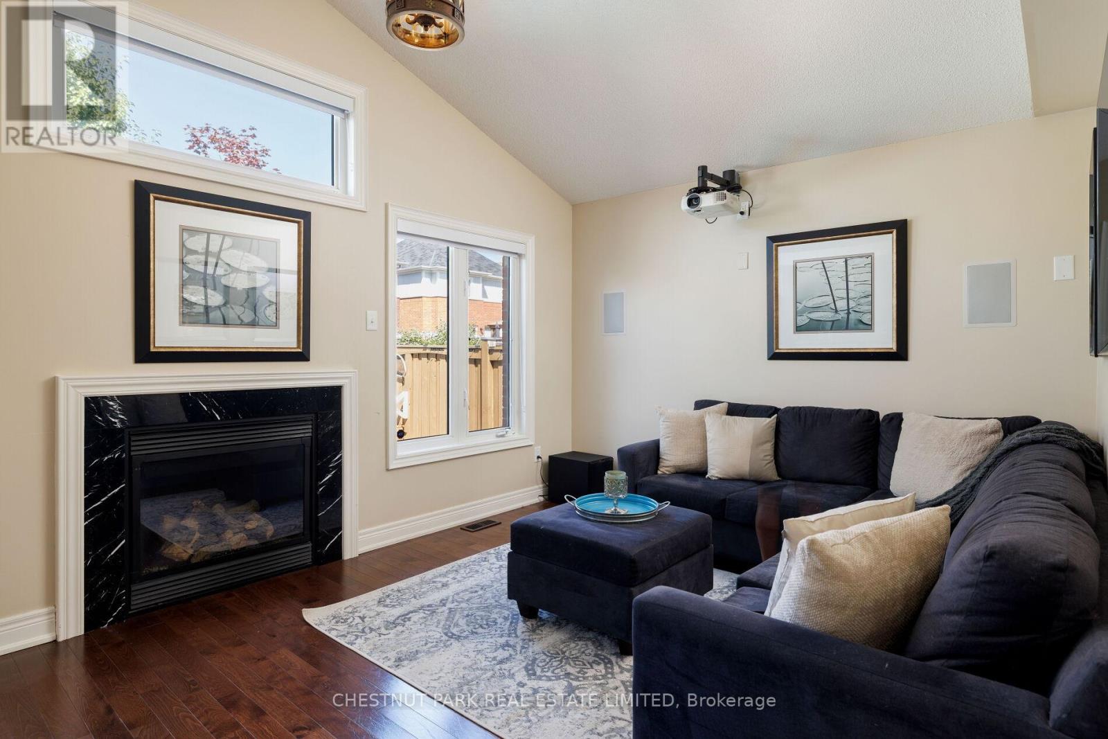 126 Blue Dasher Boulevard, Bradford West Gwillimbury, Ontario  L3Z 0E5 - Photo 21 - N12415400