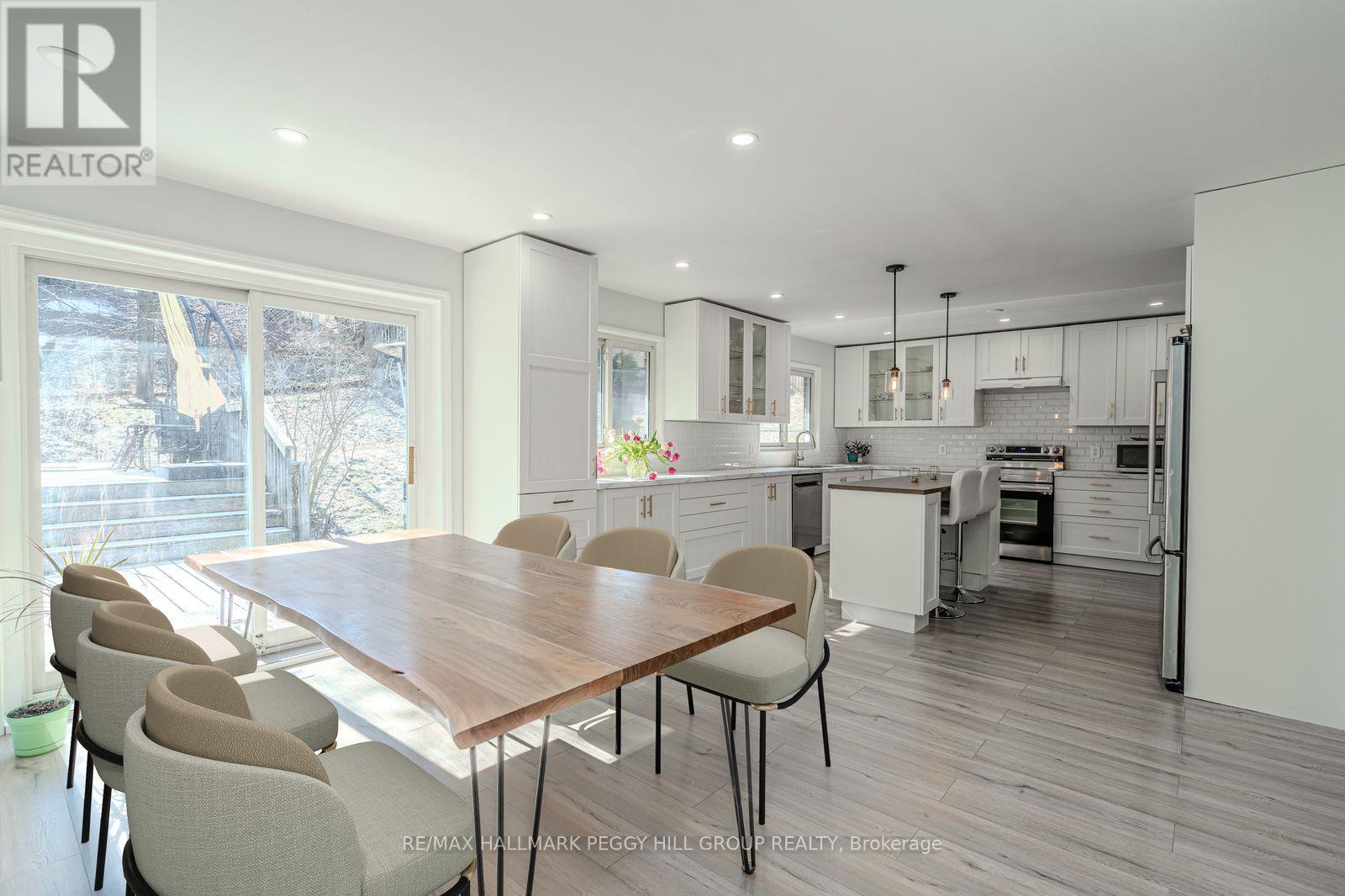 25 Marshall Street, Barrie (Allandale Heights), Ontario  L4N 3S4 - Photo 6 - S12415337