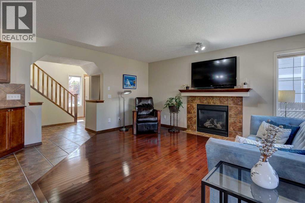 78 Cougarstone Close Sw, Calgary, Alberta  T3H 5W3 - Photo 11 - A2258399