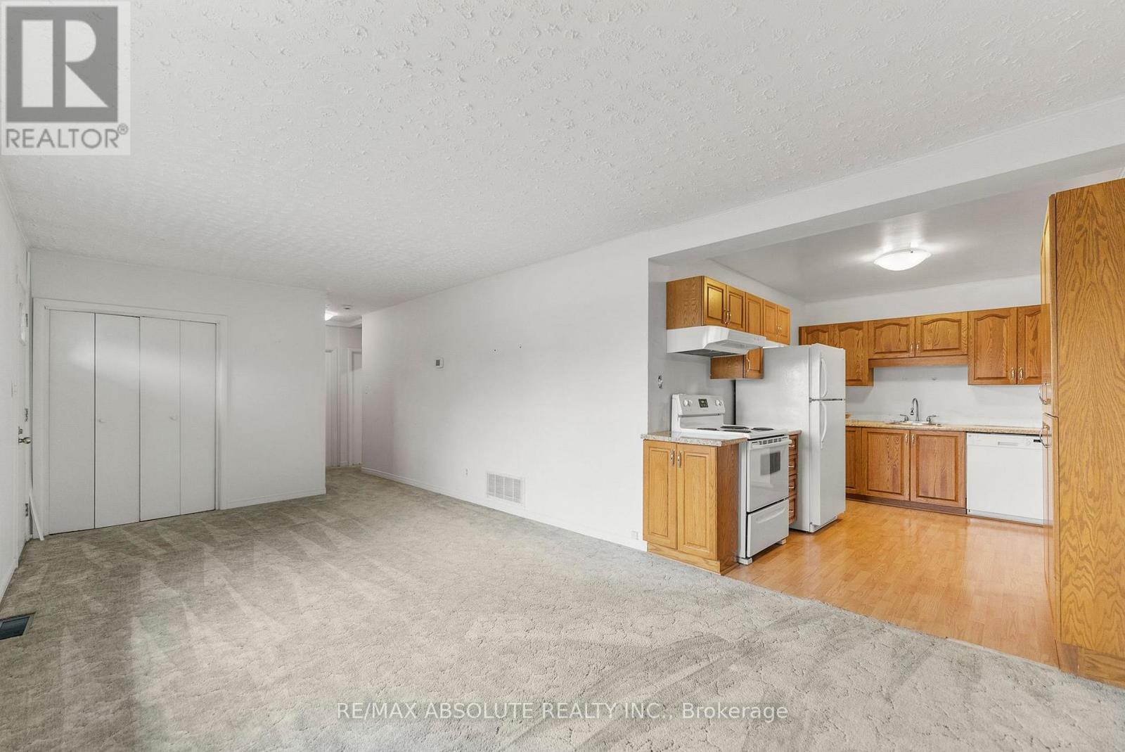 106 Edey Street, Arnprior, Ontario  K7S 1C1 - Photo 13 - X12414830