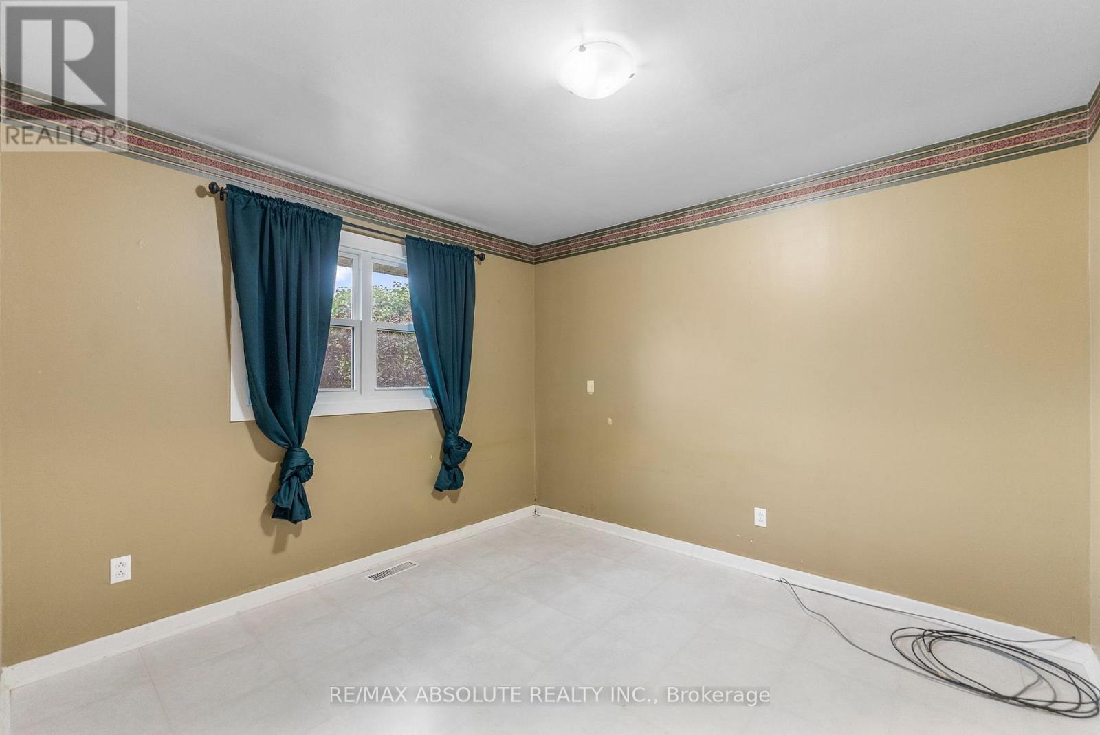 106 Edey Street, Arnprior, Ontario  K7S 1C1 - Photo 18 - X12414830