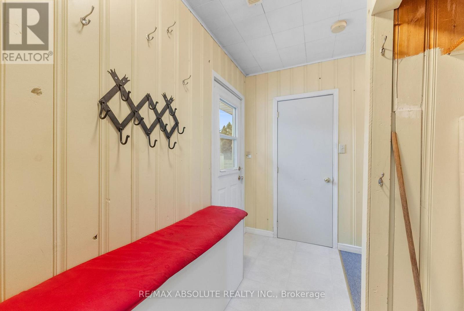 106 Edey Street, Arnprior, Ontario  K7S 1C1 - Photo 8 - X12414830