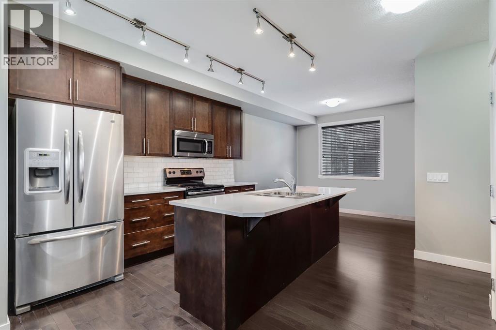393 Mckenzie Towne Gate Se, Calgary, Alberta  T2Z 1C8 - Photo 5 - A2244252