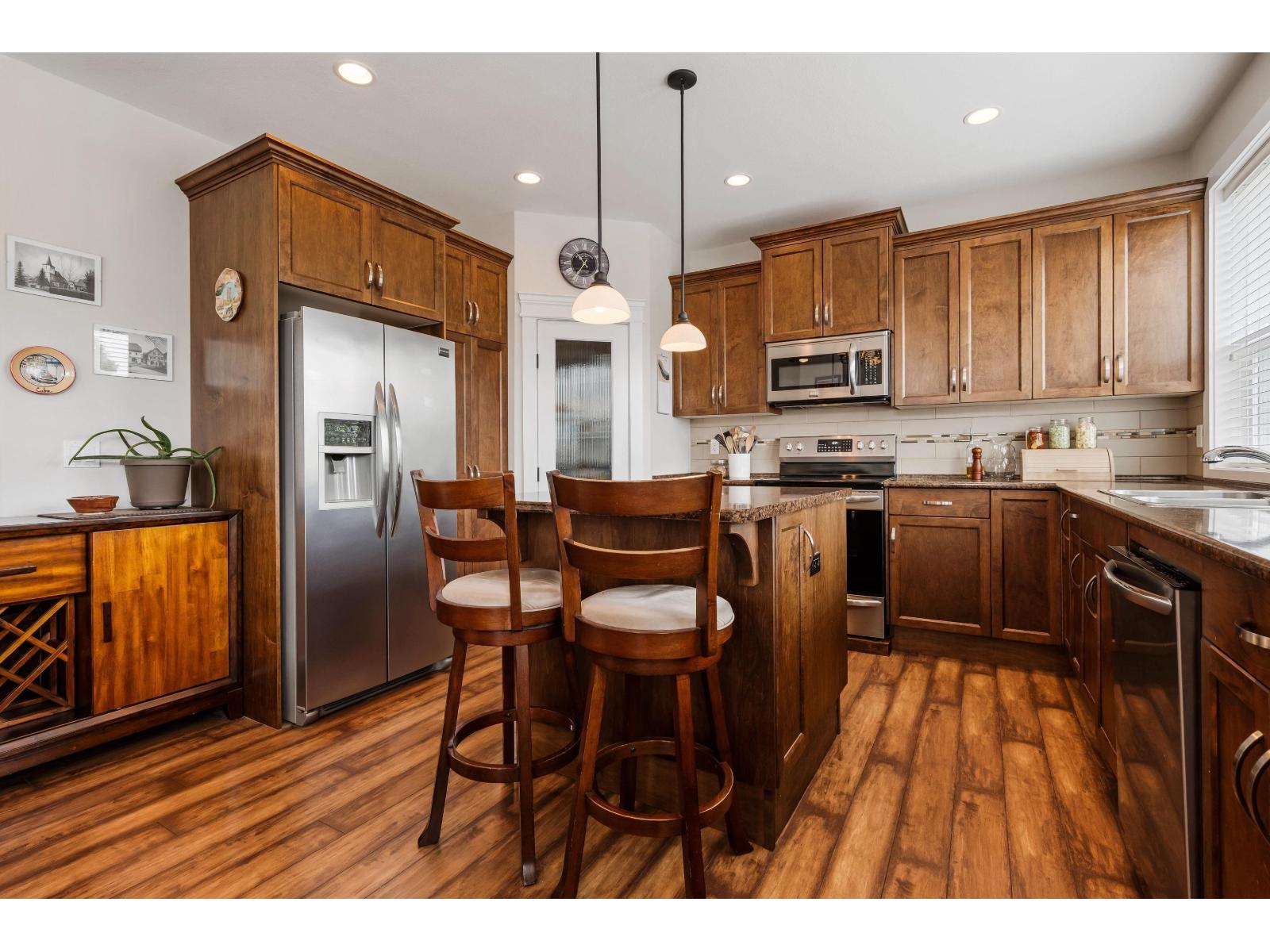 46236 Tournier Place, Promontory, Chilliwack, British Columbia  V2R 6A2 - Photo 4 - R3050025